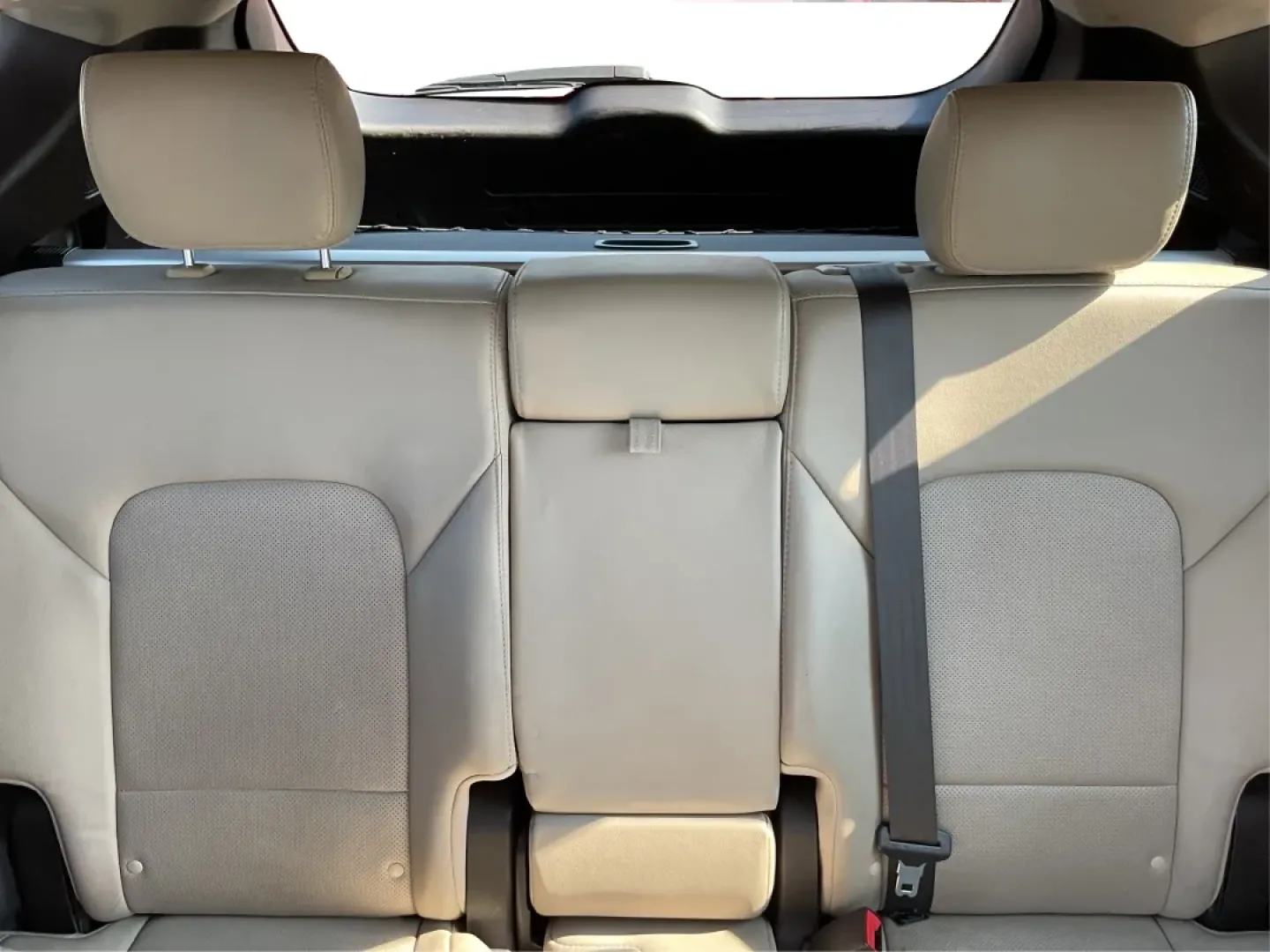 2017 Hyundai Santa Fe 2.0T Ultimate (5XYZW4LA5HG) with an Theta II 2L I-4 gasoline direct injection engine, located at 1230 East Main St, Xenia, OH, 45385, (937) 908-9800, 39.688026, -83.910172 - Are you ready to elevate your family adventures or commute comfortably while tackling any road with confidence? Look no further than this 2017 Hyundai Santa Fe 2.0T Ultimate, available now at Advantage Car and Credit in Fairborn, OH. This SUV is not just a vehicle; it's your ticket to creating unfor - Photo#14