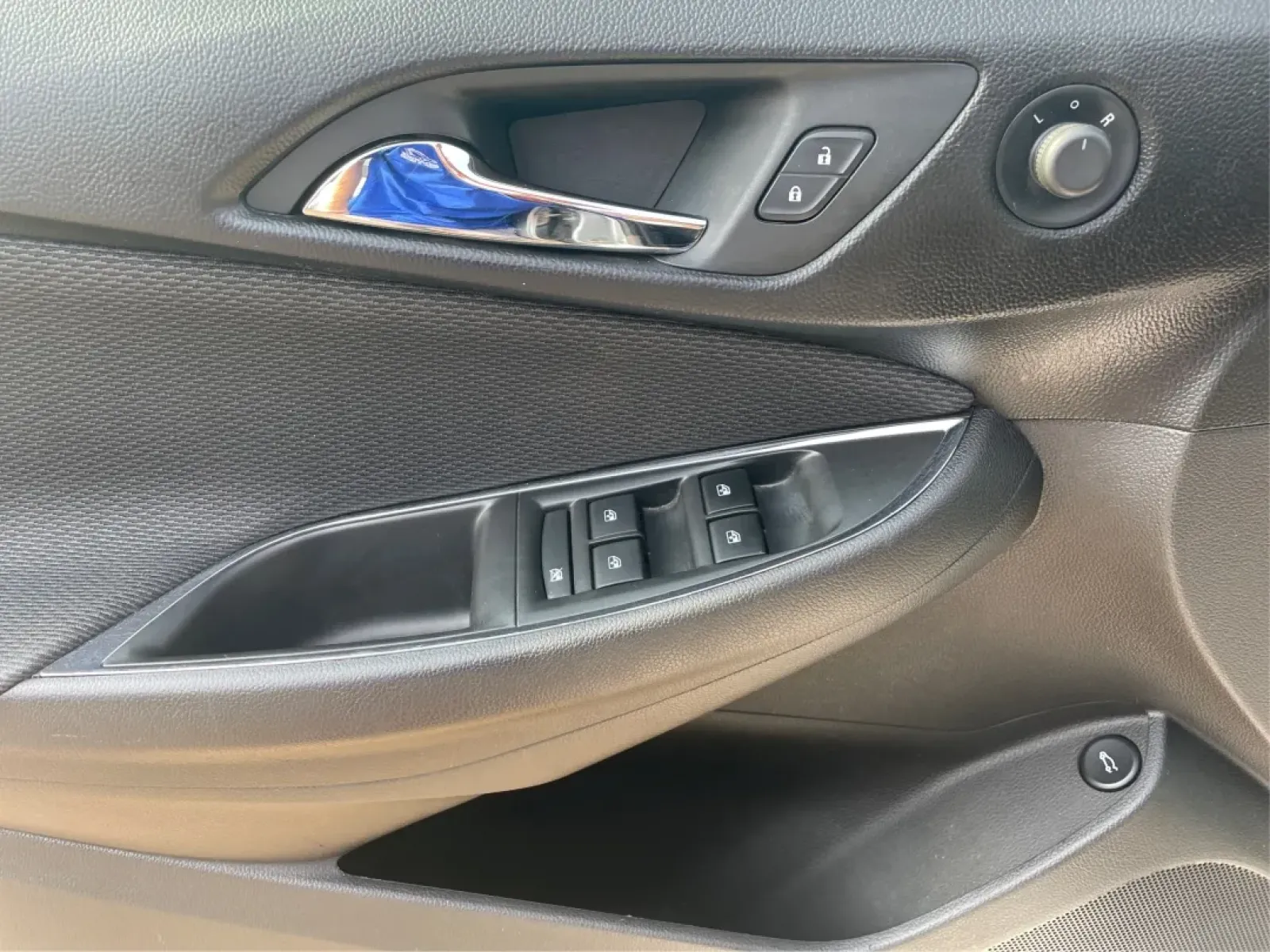 2017 Chevrolet Cruze LS Auto (1G1BC5SM0H7) with an 1.4L I-4 gasoline direct injection engine, located at 8750 N County Rd 25A, Piqua, OH, 45356, (937) 908-9800, 40.164391, -84.232513 - **Find Your Next Adventure with the 2017 Chevrolet Cruze Perfect for Commuters and Families Alike!**<br /> <br /> Are you in search of a reliable sedan that seamlessly blends style, efficiency, and practicality? Look no further! At Advantage Car and Credit, located conveniently at 1184 Kauffman Ave - Photo#19
