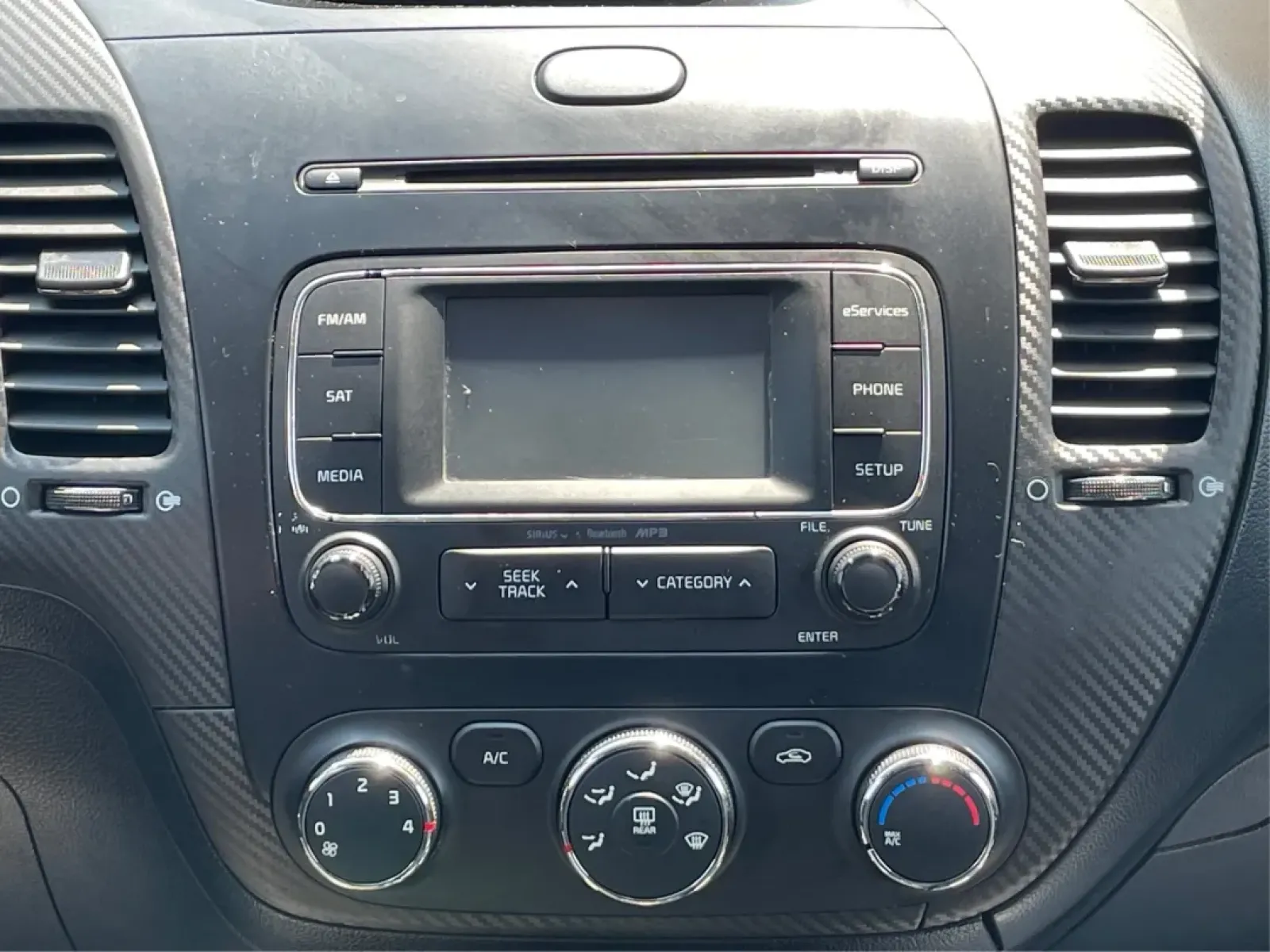 2014 Kia Forte EX (KNAFX4A88E5) with an 2L I-4 gasoline direct injection engine, located at 8750 N County Rd 25A, Piqua, OH, 45356, (937) 908-9800, 40.164391, -84.232513 - **Elevate Your Everyday Commute with the 2014 Kia Forte EX Perfect for the Modern Lifestyle**<br /> <br /> Looking for a reliable vehicle that effortlessly combines style, comfort, and affordability? The 2014 Kia Forte EX is the perfect choice for budget-conscious buyers and growing families alike. - Photo#13