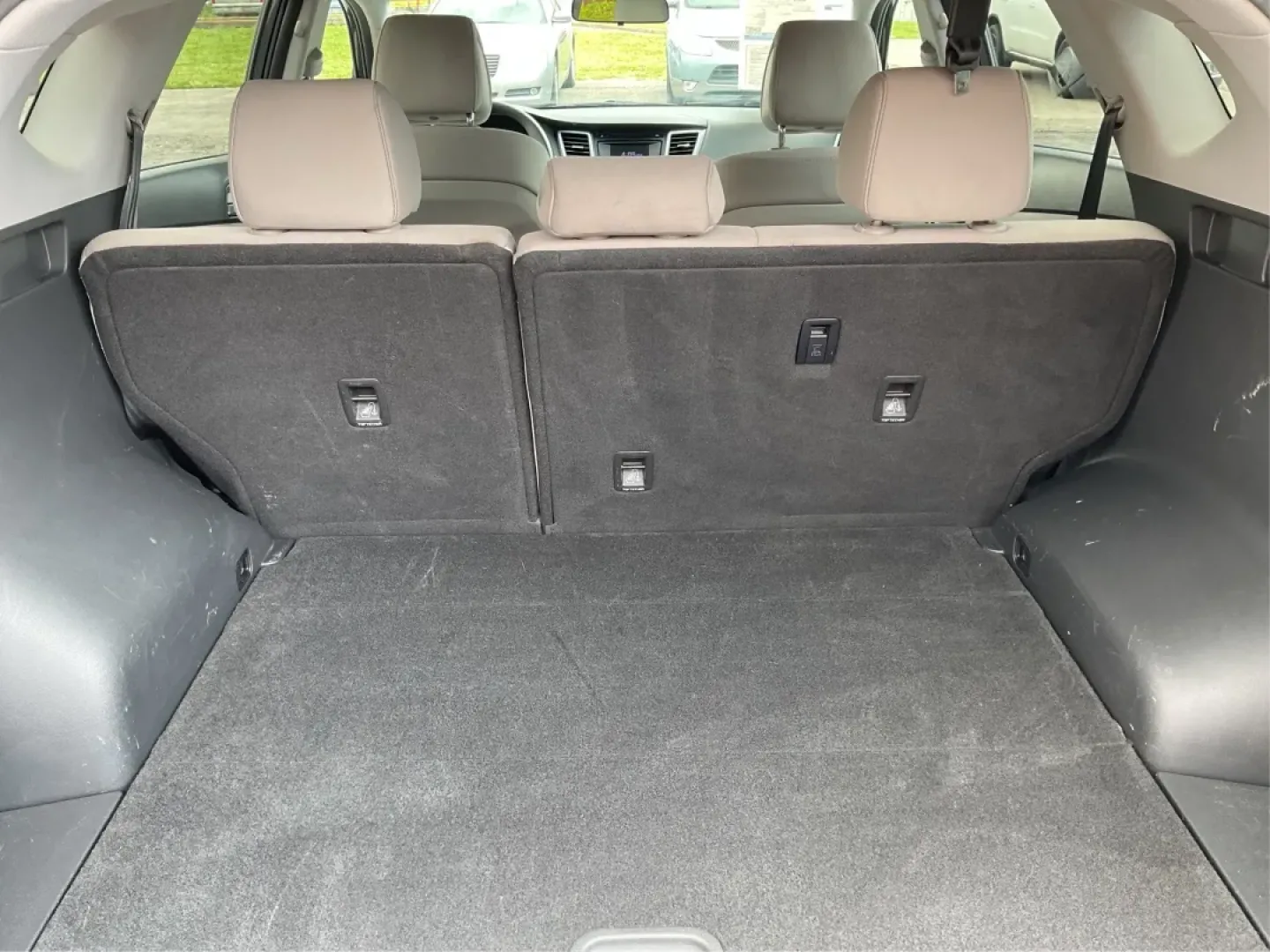 2016 Hyundai Tucson Eco (KM8J3CA24GU) with an 1.6L I-4 gasoline direct injection engine, located at 1099 N County Rd 25A , Troy, OH, 45373, (937) 908-9800, 40.057079, -84.212883 - **Adventure Awaits: 2016 Hyundai Tucson Eco Your Perfect Companion for Daily Drives and Weekend Getaways!**<br /> <br /> At Advantage Car and Credit, located at 1184 Kauffman Ave, Fairborn, OH 45324, we understand that life is an adventure, and having the right vehicle can make all the difference. - Photo#12