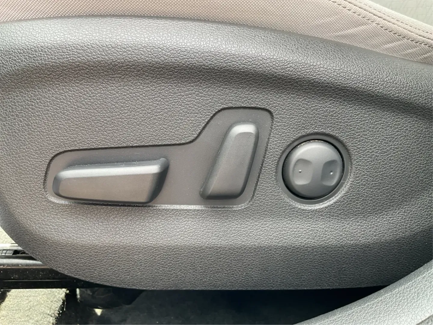 2016 Hyundai Tucson Eco (KM8J3CA24GU) with an 1.6L I-4 gasoline direct injection engine, located at 1099 N County Rd 25A , Troy, OH, 45373, (937) 908-9800, 40.057079, -84.212883 - **Adventure Awaits: 2016 Hyundai Tucson Eco Your Perfect Companion for Daily Drives and Weekend Getaways!**<br /> <br /> At Advantage Car and Credit, located at 1184 Kauffman Ave, Fairborn, OH 45324, we understand that life is an adventure, and having the right vehicle can make all the difference. - Photo#17