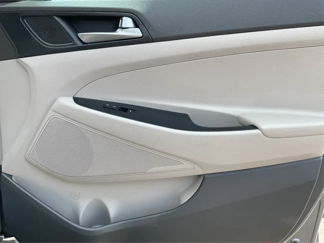 2016 Hyundai Tucson Eco (KM8J3CA24GU) with an 1.6L I-4 gasoline direct injection engine, located at 1099 N County Rd 25A , Troy, OH, 45373, (937) 908-9800, 40.057079, -84.212883 - **Adventure Awaits: 2016 Hyundai Tucson Eco Your Perfect Companion for Daily Drives and Weekend Getaways!**<br /> <br /> At Advantage Car and Credit, located at 1184 Kauffman Ave, Fairborn, OH 45324, we understand that life is an adventure, and having the right vehicle can make all the difference. - Photo#19