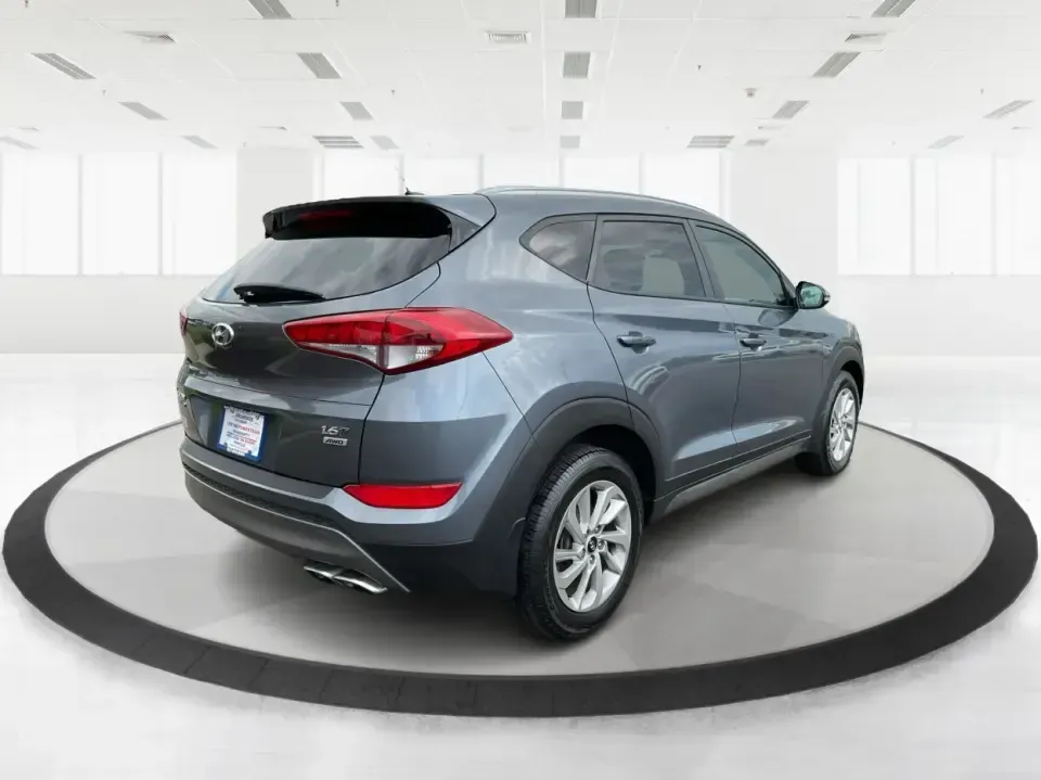 2016 Hyundai Tucson Eco (KM8J3CA24GU) with an 1.6L I-4 gasoline direct injection engine, 7A transmission, located at 401 Woodman Dr, Riverside, OH, 45431, (937) 908-9800, 39.760899, -84.123421 - **Adventure Awaits: 2016 Hyundai Tucson Eco Your Perfect Companion for Daily Drives and Weekend Getaways!**<br /> <br /> At Advantage Car and Credit, located at 1184 Kauffman Ave, Fairborn, OH 45324, we understand that life is an adventure, and having the right vehicle can make all the difference. - Photo#2