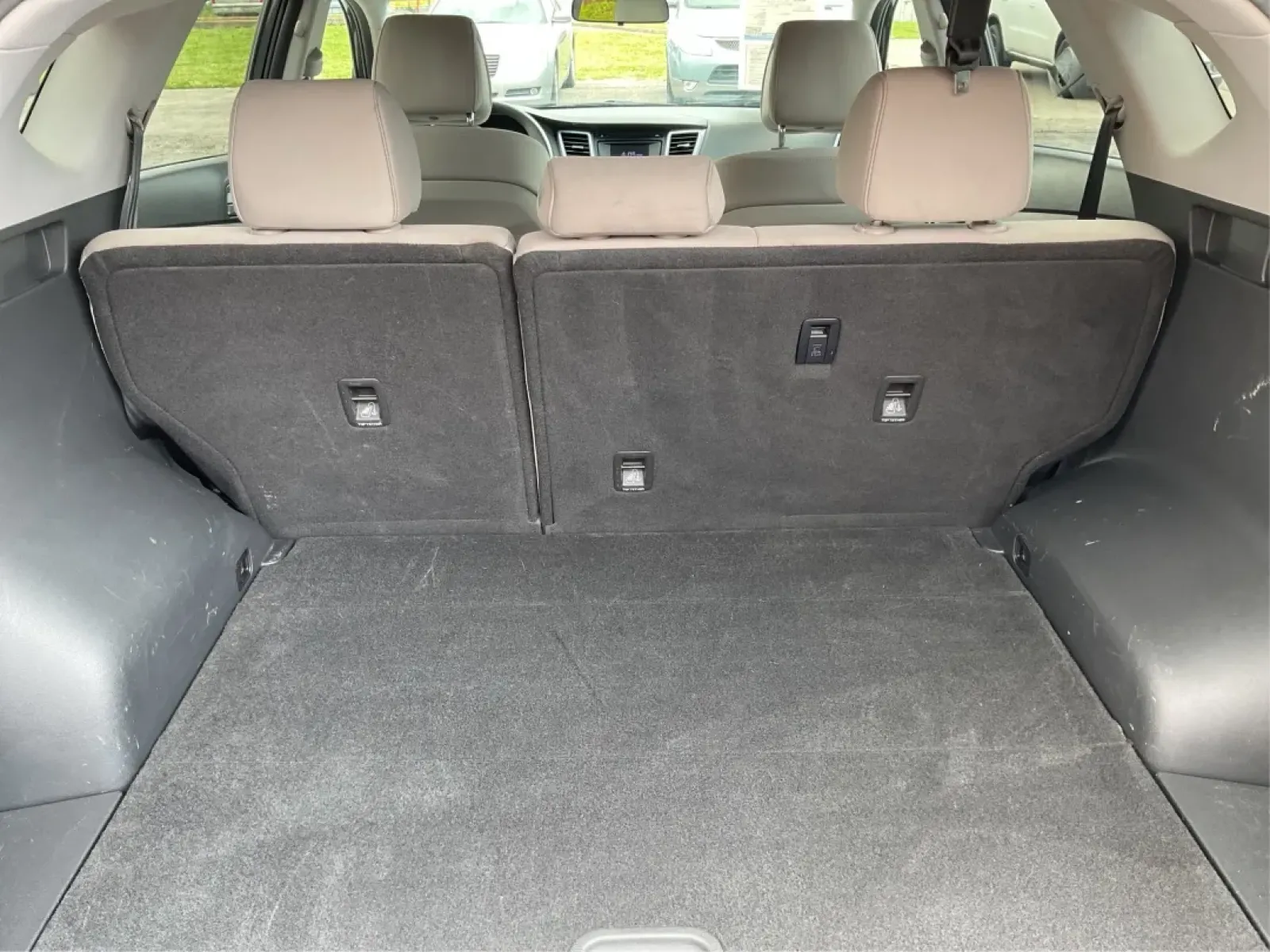 2016 Hyundai Tucson Eco (KM8J3CA24GU) with an 1.6L I-4 gasoline direct injection engine, located at 8750 N County Rd 25A, Piqua, OH, 45356, (937) 908-9800, 40.164391, -84.232513 - **Adventure Awaits: 2016 Hyundai Tucson Eco Your Perfect Companion for Daily Drives and Weekend Getaways!**<br /> <br /> At Advantage Car and Credit, located at 1184 Kauffman Ave, Fairborn, OH 45324, we understand that life is an adventure, and having the right vehicle can make all the difference. - Photo#12