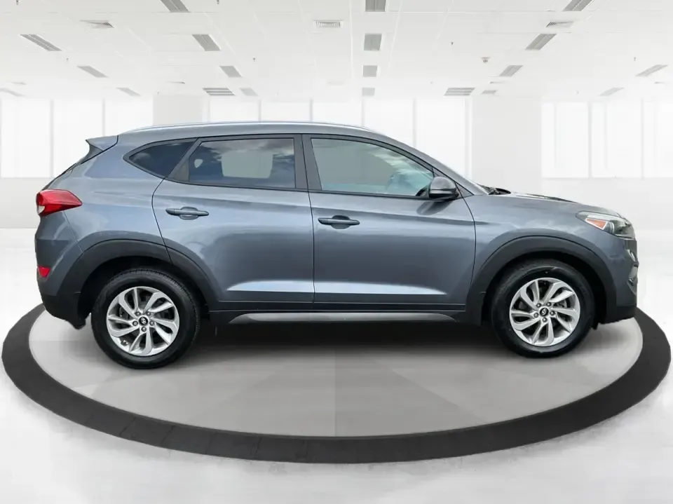 2016 Hyundai Tucson Eco (KM8J3CA24GU) with an 1.6L I-4 gasoline direct injection engine, 7A transmission, located at 880 E. National Road, Vandalia, OH, 45377, (937) 908-9800, 39.891918, -84.183594 - **Adventure Awaits: 2016 Hyundai Tucson Eco Your Perfect Companion for Daily Drives and Weekend Getaways!**<br /> <br /> At Advantage Car and Credit, located at 1184 Kauffman Ave, Fairborn, OH 45324, we understand that life is an adventure, and having the right vehicle can make all the difference. - Photo#1