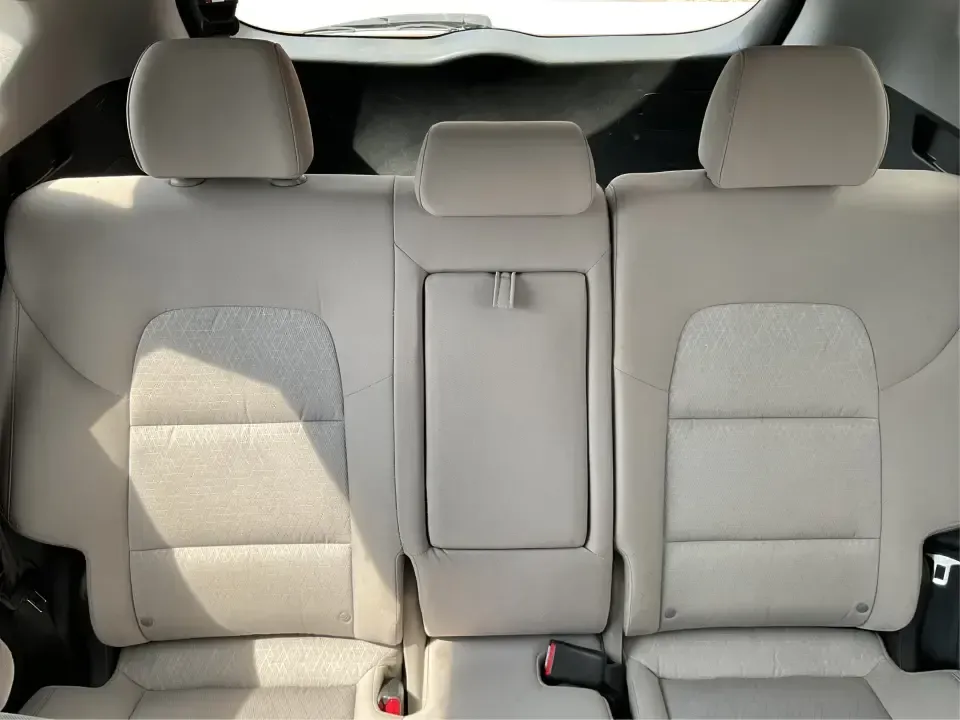 2016 Hyundai Tucson Eco (KM8J3CA24GU) with an 1.6L I-4 gasoline direct injection engine, 7A transmission, located at 880 E. National Road, Vandalia, OH, 45377, (937) 908-9800, 39.891918, -84.183594 - **Adventure Awaits: 2016 Hyundai Tucson Eco Your Perfect Companion for Daily Drives and Weekend Getaways!**<br /> <br /> At Advantage Car and Credit, located at 1184 Kauffman Ave, Fairborn, OH 45324, we understand that life is an adventure, and having the right vehicle can make all the difference. - Photo#14