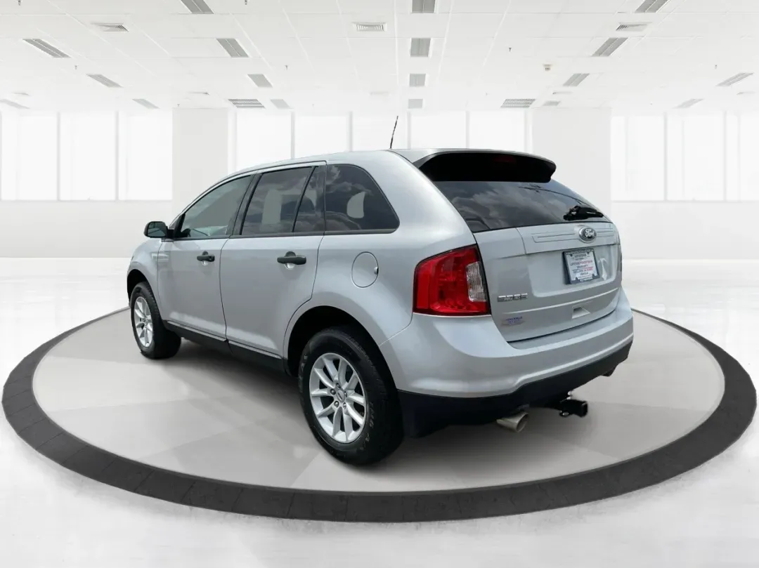 2013 Ford Edge SE (2FMDK3GC3DB) with an Other engine, located at 880 E. National Road, Vandalia, OH, 45377, (937) 908-9800, 39.891918, -84.183594 - **Hit the Open Road in Style! Discover the 2013 Ford Edge SE at Advantage Car and Credit in Fairborn, OH**<br /> <br /> Are you ready to elevate your daily commute or embark on exciting weekend adventures? The 2013 Ford Edge SE is the perfect blend of comfort, spaciousness, and style, making it an i - Photo#4