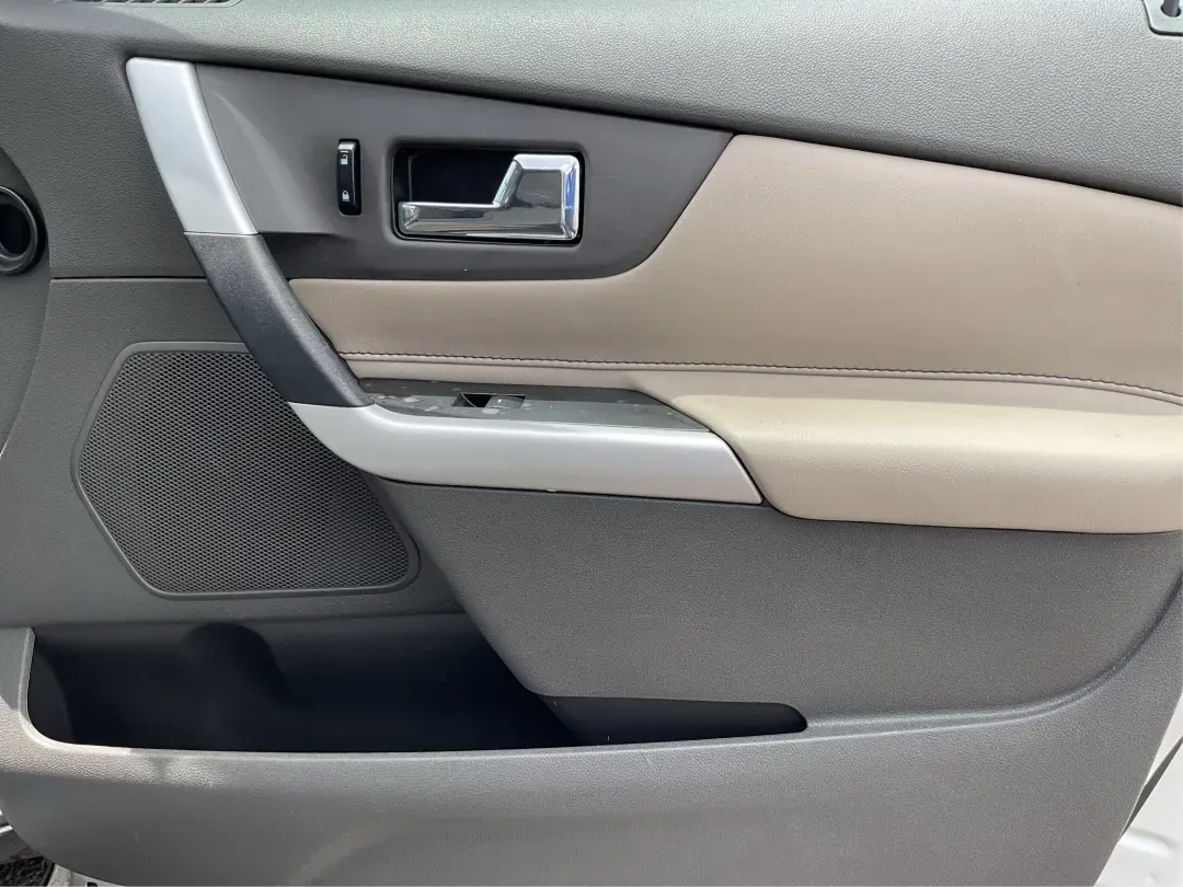 2013 Ford Edge SE (2FMDK3GC3DB) with an Other engine, located at 880 E. National Road, Vandalia, OH, 45377, (937) 908-9800, 39.891918, -84.183594 - **Hit the Open Road in Style! Discover the 2013 Ford Edge SE at Advantage Car and Credit in Fairborn, OH**<br /> <br /> Are you ready to elevate your daily commute or embark on exciting weekend adventures? The 2013 Ford Edge SE is the perfect blend of comfort, spaciousness, and style, making it an i - Photo#19