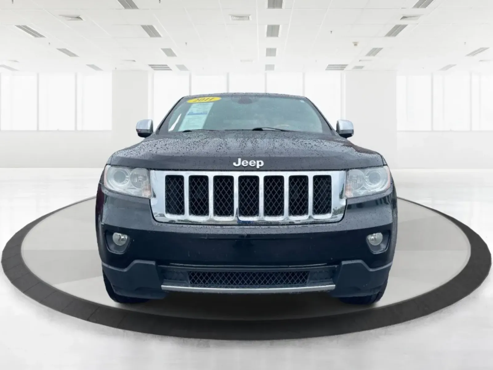 2011 Jeep Grand Cherokee Overland (1J4RR6GT7BC) with an Other engine, located at 8750 N County Rd 25A, Piqua, OH, 45356, (937) 908-9800, 40.164391, -84.232513 - Discover Your Next Adventure with the 2011 Jeep Grand Cherokee Overland<br /> <br /> Unleash your adventurous spirit with the 2011 Jeep Grand Cherokee Overland, available now at Advantage Car and Credit in Fairborn, OH. This rugged yet refined SUV is perfect for those who thrive on weekend escapes, - Photo#7