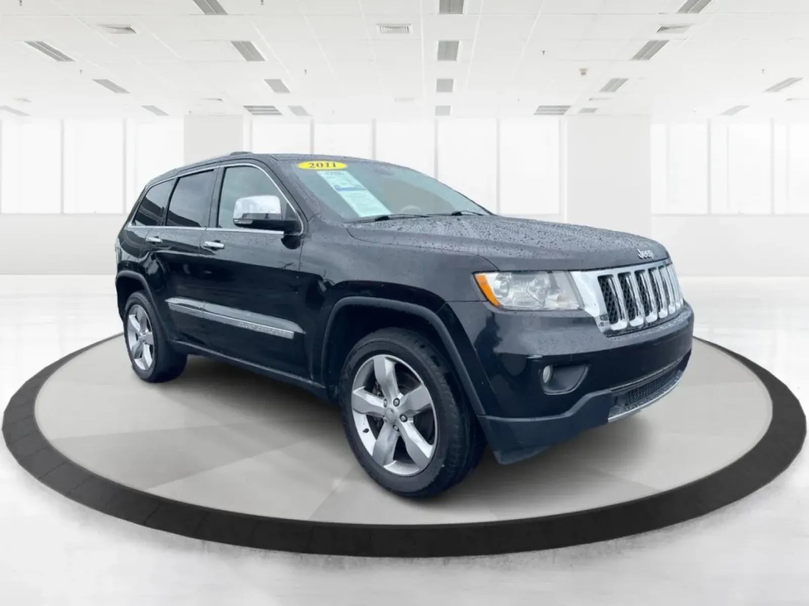 2011 Jeep Grand Cherokee Overland (1J4RR6GT7BC) with an Other engine, located at 1184 Kauffman Ave, Fairborn, OH, 45324, (937) 908-9800, 39.807072, -84.030914 - Discover Your Next Adventure with the 2011 Jeep Grand Cherokee Overland<br /> <br /> Unleash your adventurous spirit with the 2011 Jeep Grand Cherokee Overland, available now at Advantage Car and Credit in Fairborn, OH. This rugged yet refined SUV is perfect for those who thrive on weekend escapes, - Photo#0