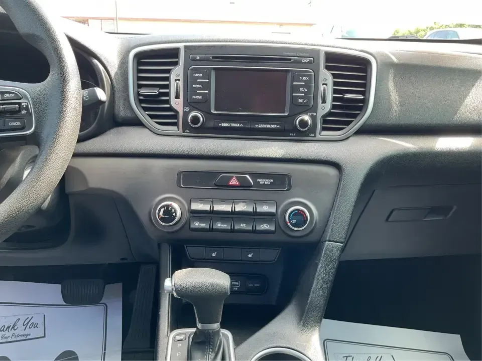 2017 Kia Sportage LX FWD (KNDPM3ACXH7) with an 2.4L V6 DOHC 24V engine, 6A transmission, located at 1230 East Main St, Xenia, OH, 45385, (937) 908-9800, 39.688026, -83.910172 - Picture your next week: an easy school drop-off, a smooth commute down US-35, and a Saturday escape to Caesar Creek State Park with room for everyone and everything. This 2017 Kia Sportage LX FWD in eye-catching Pacific Blue is the kind of practical, comfortable crossover that fits real life in Xeni- Photo#13