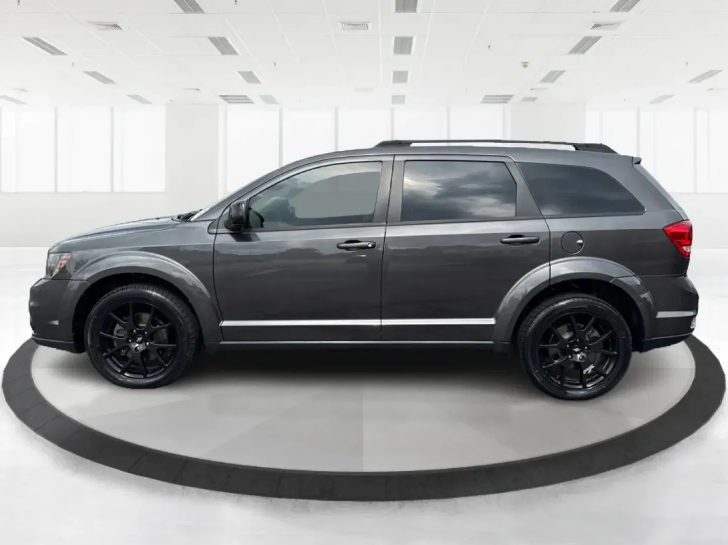 2018 Dodge Journey SXT AWD (3C4PDDBG9JT) with an Pentastar 3.6L V-6 DOHC engine, located at 1230 East Main St, Xenia, OH, 45385, (937) 908-9800, 39.688026, -83.910172 - Experience the thrill of adventure and family outings in this stunning **2018 Dodge Journey SXT AWD**, now available at **Advantage Car and Credit**, located at **1184 Kauffman Ave, Fairborn, OH 45324**. Whether you're commuting to work or heading out for a weekend getaway, this versatile SUV is des - Photo#5