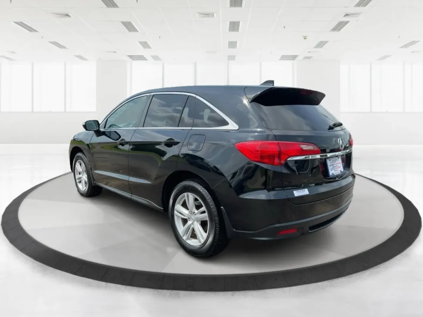 2014 Acura RDX Base (5J8TB3H39EL) with an Other engine, located at 1230 East Main St, Xenia, OH, 45385, (937) 908-9800, 39.688026, -83.910172 - Unleash the perfect blend of comfort and versatility with the 2014 Acura RDX, a crossover that caters to both your daily grind and weekend adventures. Whether you're a growing family seeking spaciousness, a commuter looking for reliability, or a weekend warrior ready for road trips, this vehicle has - Photo#4