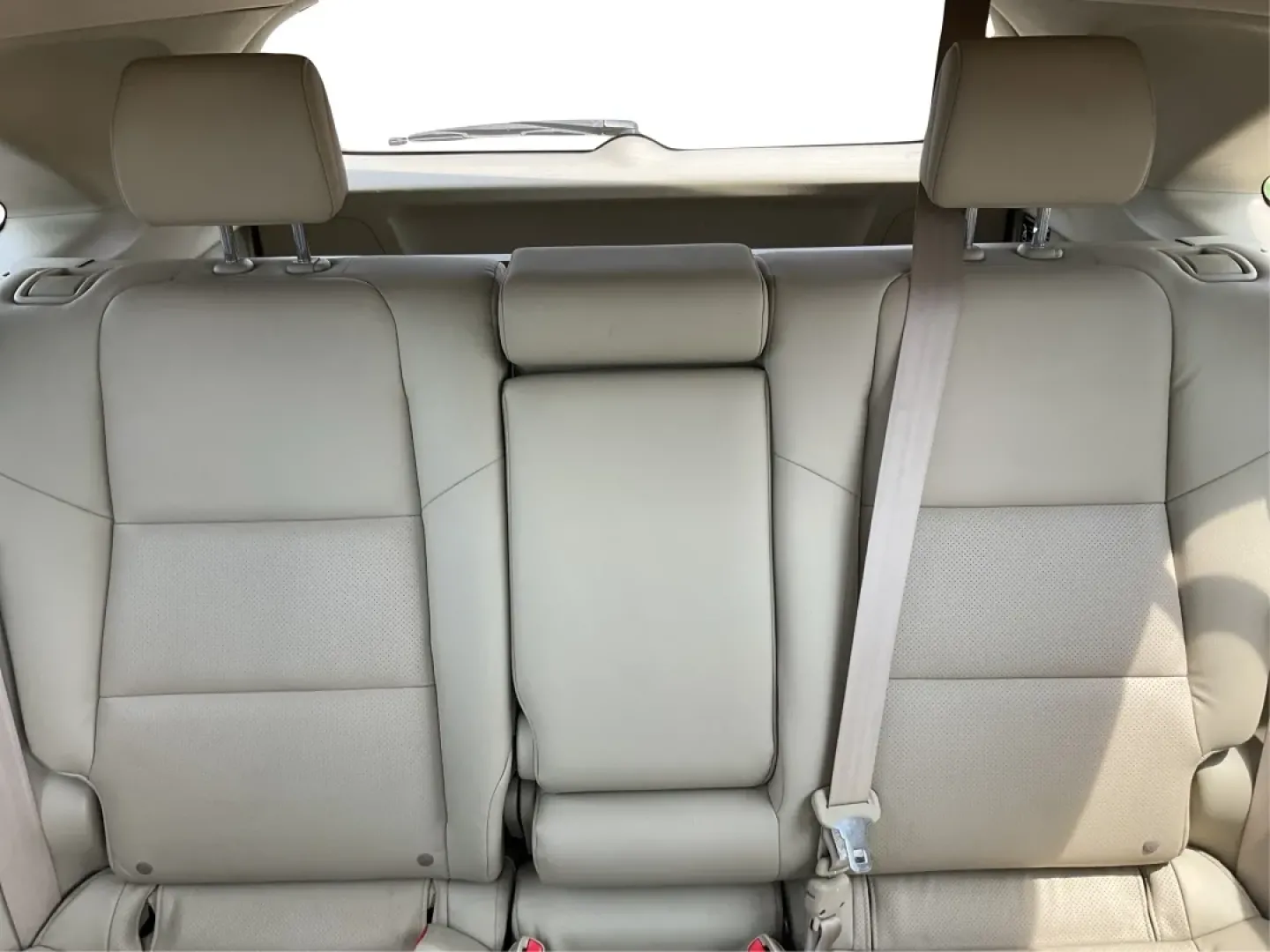 2014 Acura RDX Base (5J8TB3H39EL) with an Other engine, located at 1230 East Main St, Xenia, OH, 45385, (937) 908-9800, 39.688026, -83.910172 - Unleash the perfect blend of comfort and versatility with the 2014 Acura RDX, a crossover that caters to both your daily grind and weekend adventures. Whether you're a growing family seeking spaciousness, a commuter looking for reliability, or a weekend warrior ready for road trips, this vehicle has - Photo#14