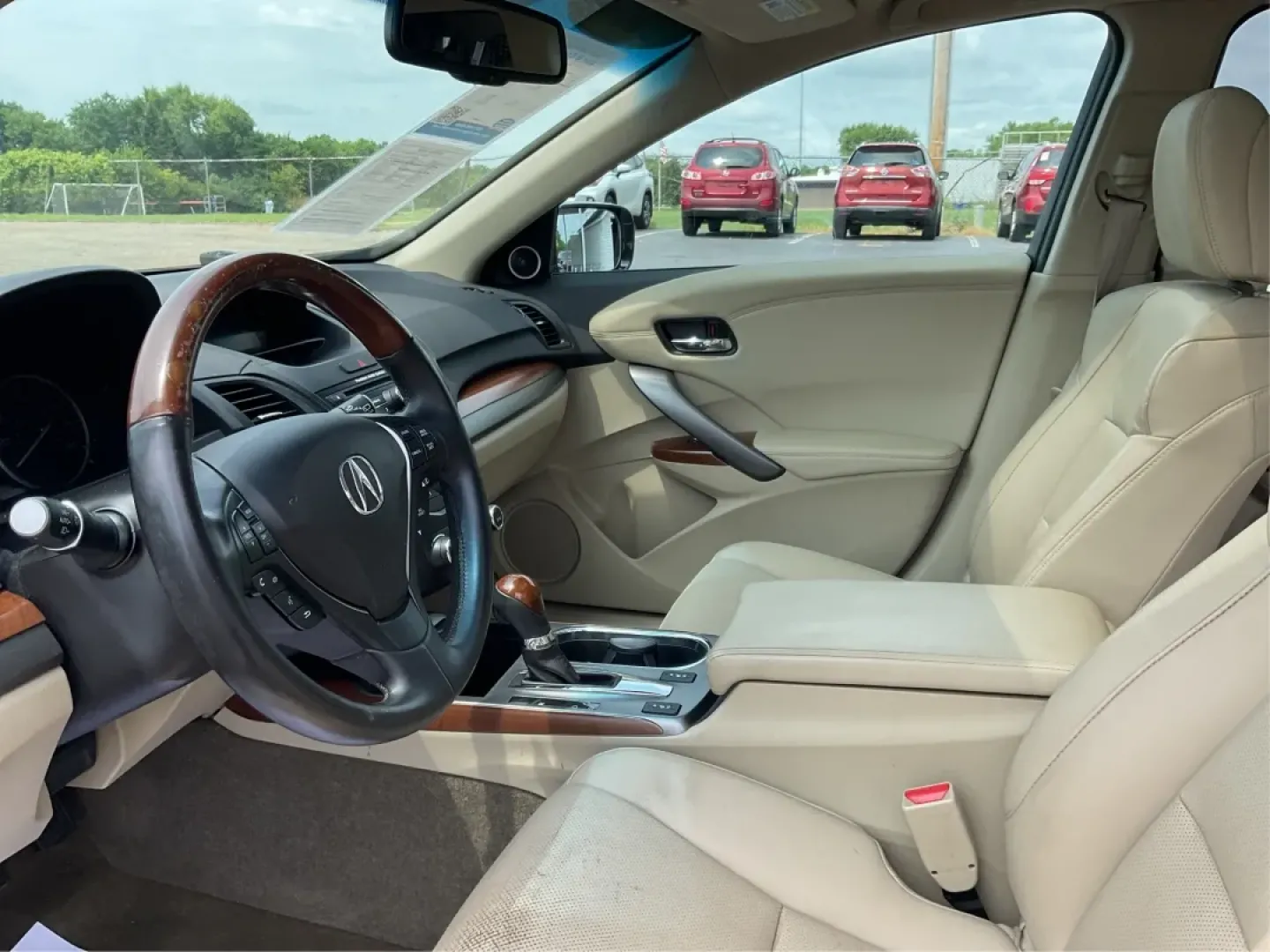 2014 Acura RDX Base (5J8TB3H39EL) with an Other engine, located at 8750 N County Rd 25A, Piqua, OH, 45356, (937) 908-9800, 40.164391, -84.232513 - Unleash the perfect blend of comfort and versatility with the 2014 Acura RDX, a crossover that caters to both your daily grind and weekend adventures. Whether you're a growing family seeking spaciousness, a commuter looking for reliability, or a weekend warrior ready for road trips, this vehicle has - Photo#9