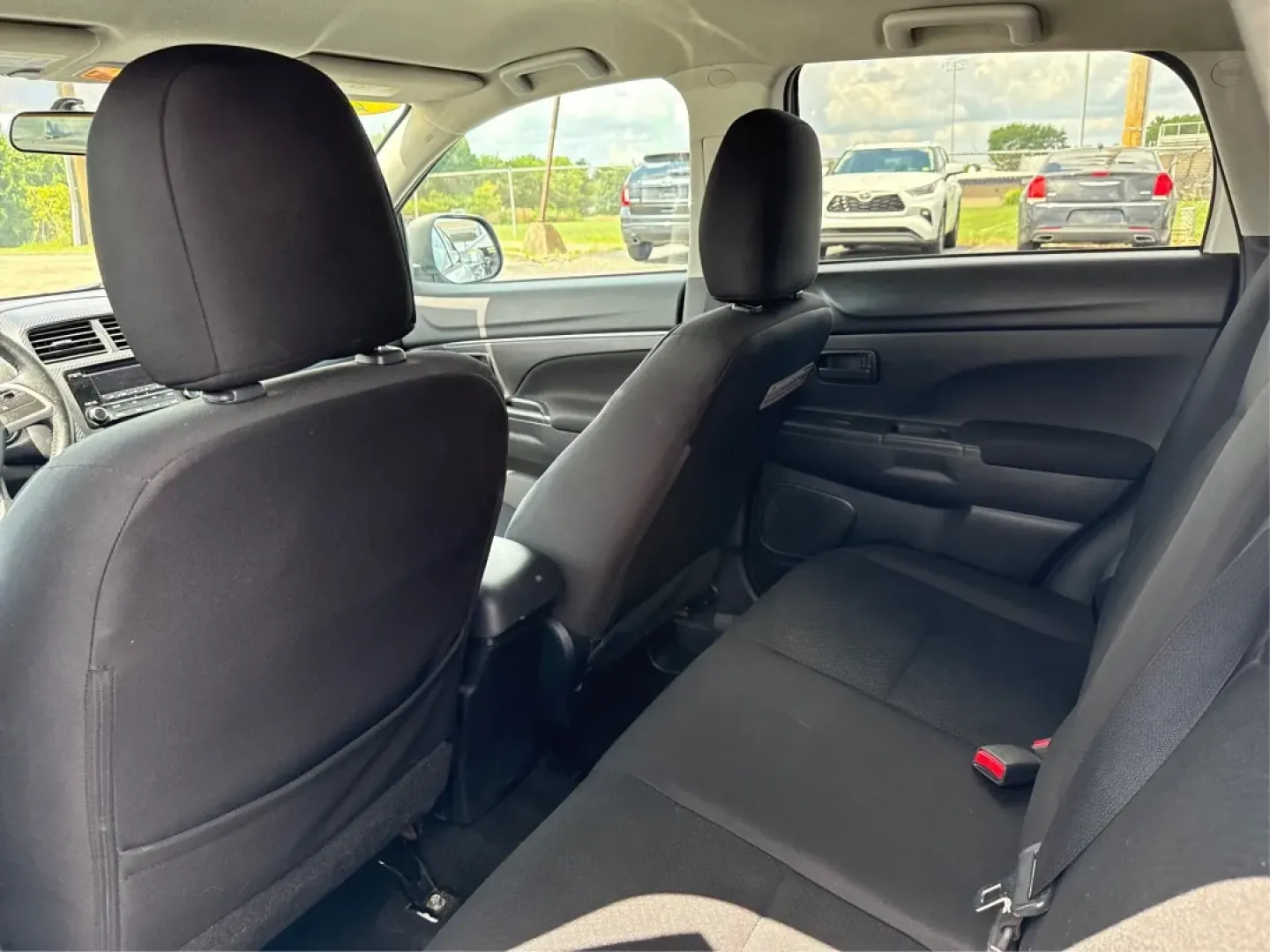 2015 Mitsubishi Outlander ES (4A4AR3AU2FE) with an 2L I-4 DOHC engine, located at 1184 Kauffman Ave, Fairborn, OH, 45324, (937) 908-9800, 39.807072, -84.030914 - **Explore the Open Road with Confidence in This 2015 Mitsubishi Outlander ES! Perfect for Adventurers and Families Alike!**<br /> <br /> Are you on the hunt for a reliable vehicle that can seamlessly transition from daily commutes to weekend getaways? Look no further than this stunning 2015 Mitsubis - Photo#10