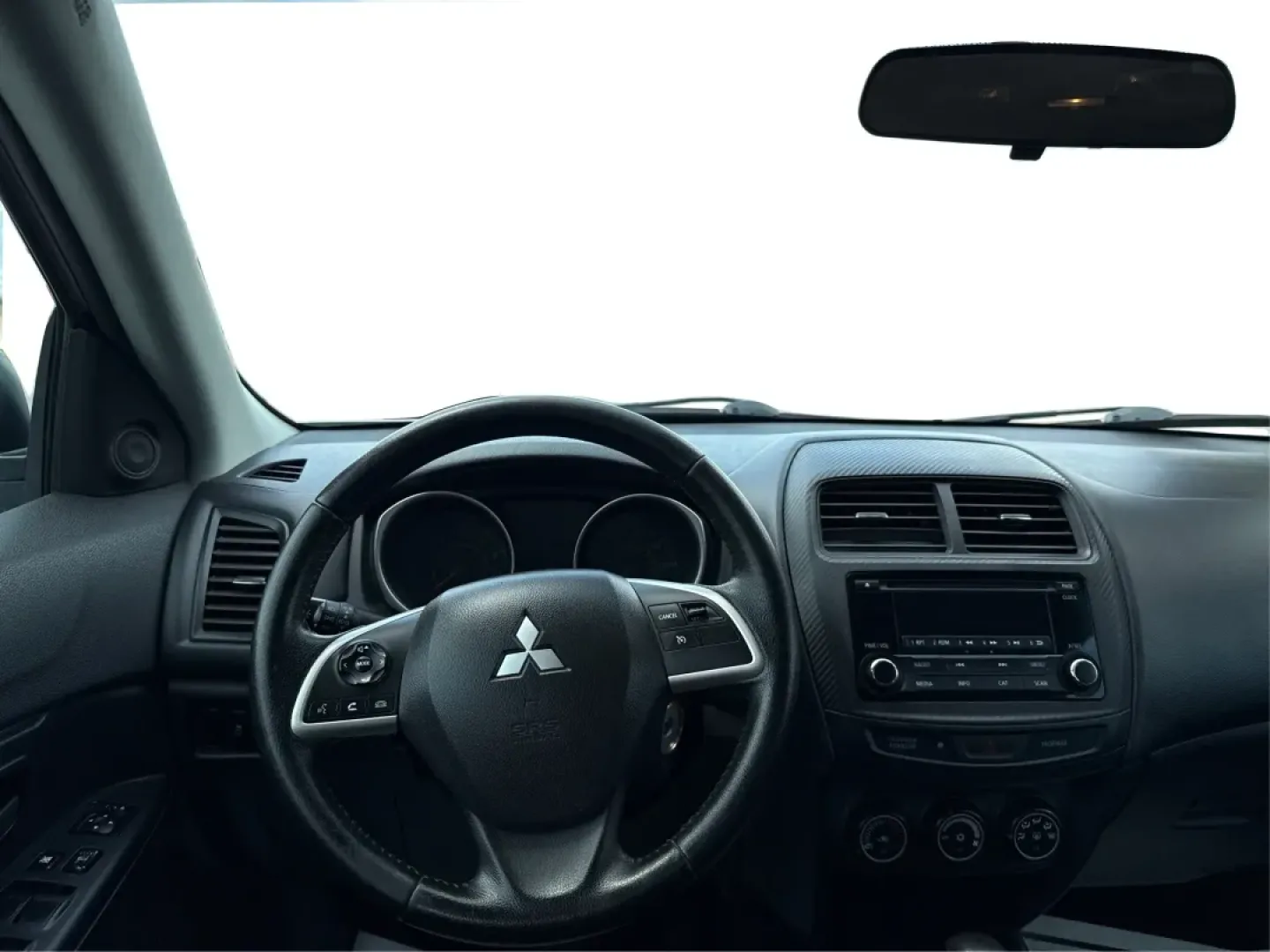 2015 Mitsubishi Outlander ES (4A4AR3AU2FE) with an 2L I-4 DOHC engine, located at 1184 Kauffman Ave, Fairborn, OH, 45324, (937) 908-9800, 39.807072, -84.030914 - **Explore the Open Road with Confidence in This 2015 Mitsubishi Outlander ES! Perfect for Adventurers and Families Alike!**<br /> <br /> Are you on the hunt for a reliable vehicle that can seamlessly transition from daily commutes to weekend getaways? Look no further than this stunning 2015 Mitsubis - Photo#21