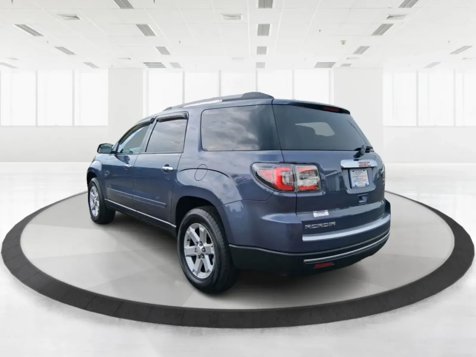 2013 GMC Acadia SLE-2 FWD (1GKKRPKD1DJ) with an 3.6L V6 DOHC 24V engine, 6-Speed Automatic transmission, located at 8750 N County Rd 25A, Piqua, OH, 45356, (937) 908-9800, 40.164391, -84.232513 - Discover the perfect blend of comfort and capability with the 2013 GMC Acadia SLE-2, now available at Advantage Car and Credit - Piqua, located at 8750 N County Rd 25A, Piqua, OH 45356. This versatile SUV is ideal for families, weekend adventurers, and budget-conscious buyers seeking a reliable vehi - Photo#4