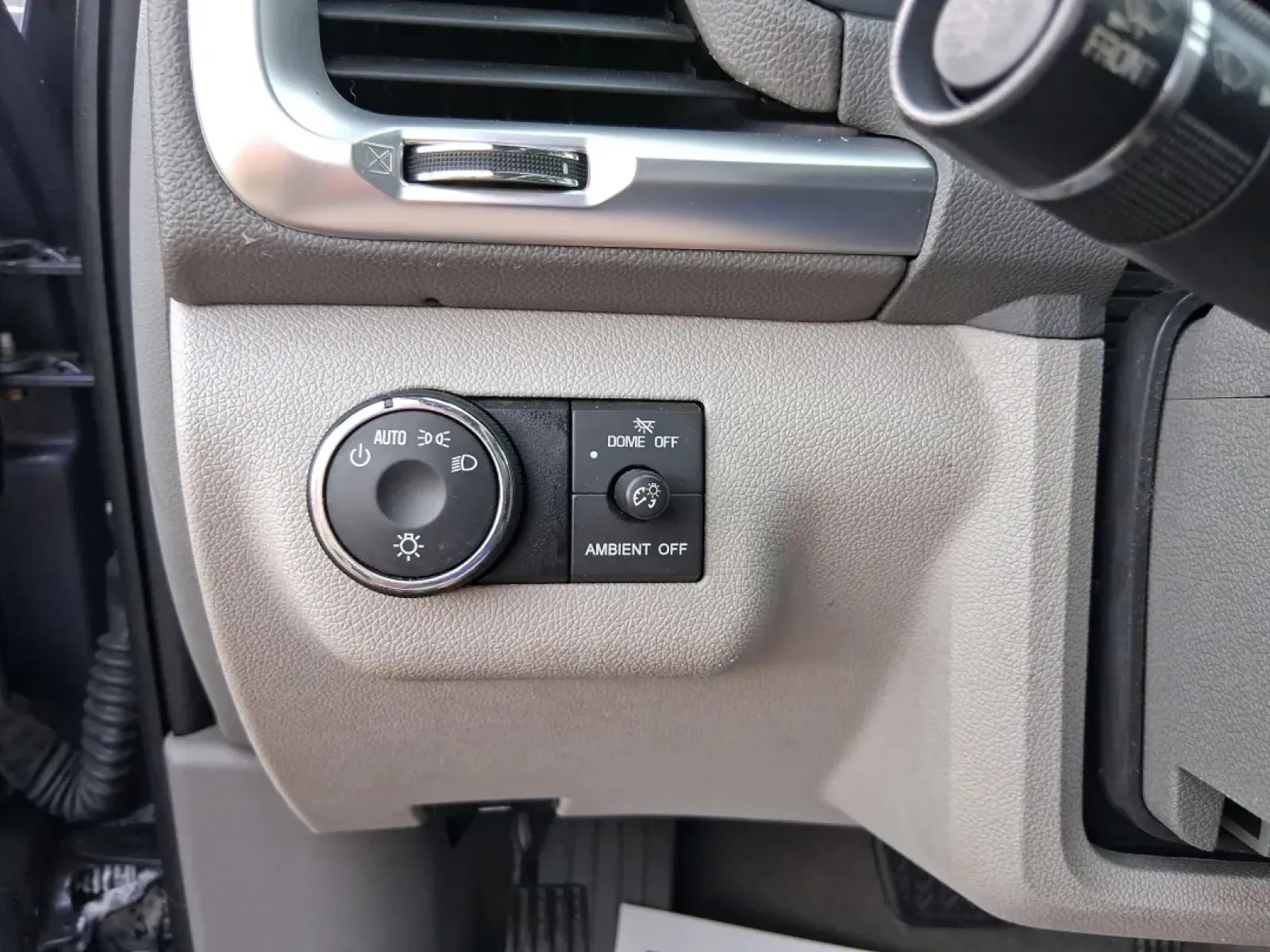 2013 GMC Acadia SLE-2 FWD (1GKKRPKD1DJ) with an 3.6L V6 DOHC 24V engine, 6-Speed Automatic transmission, located at 8750 N County Rd 25A, Piqua, OH, 45356, (937) 908-9800, 40.164391, -84.232513 - Discover the perfect blend of comfort and capability with the 2013 GMC Acadia SLE-2, now available at Advantage Car and Credit - Piqua, located at 8750 N County Rd 25A, Piqua, OH 45356. This versatile SUV is ideal for families, weekend adventurers, and budget-conscious buyers seeking a reliable vehi - Photo#17