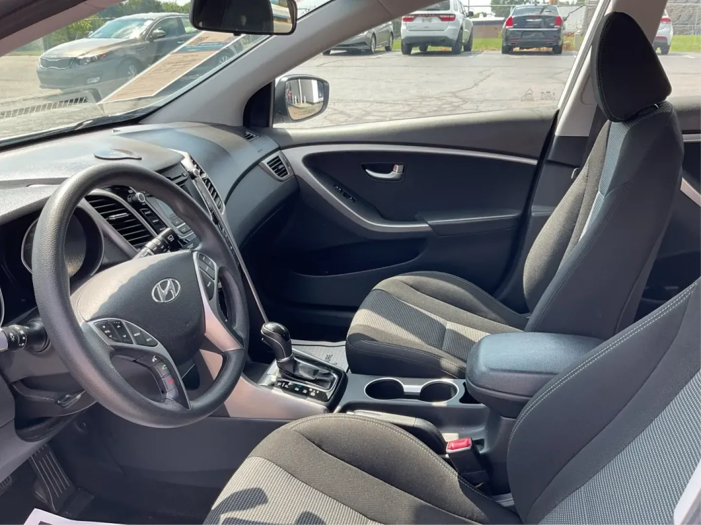 2017 Hyundai Elantra GT Base (KMHD35LH2HU) with an Other engine, located at 880 E. National Road, Vandalia, OH, 45377, (937) 908-9800, 39.891918, -84.183594 - **Discover the Perfect Commuter or Family Vehicle at Advantage Car and Credit - Piqua**<br /> <br /> Are you searching for a reliable vehicle that caters to your daily commute or weekend family adventures? Look no further than this 2017 Hyundai Elantra GT, now available for purchase at Advantage Car - Photo#9