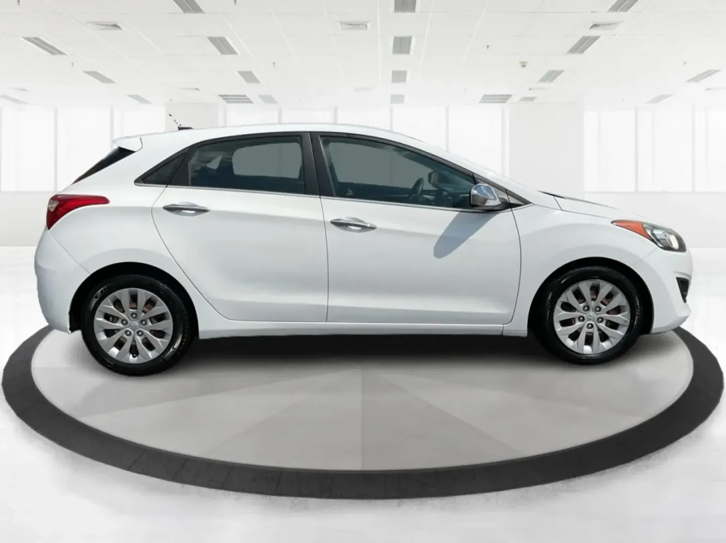 2017 Hyundai Elantra GT Base (KMHD35LH2HU) with an Other engine, located at 8750 N County Rd 25A, Piqua, OH, 45356, (937) 908-9800, 40.164391, -84.232513 - **Discover the Perfect Commuter or Family Vehicle at Advantage Car and Credit - Piqua**<br /> <br /> Are you searching for a reliable vehicle that caters to your daily commute or weekend family adventures? Look no further than this 2017 Hyundai Elantra GT, now available for purchase at Advantage Car - Photo#1
