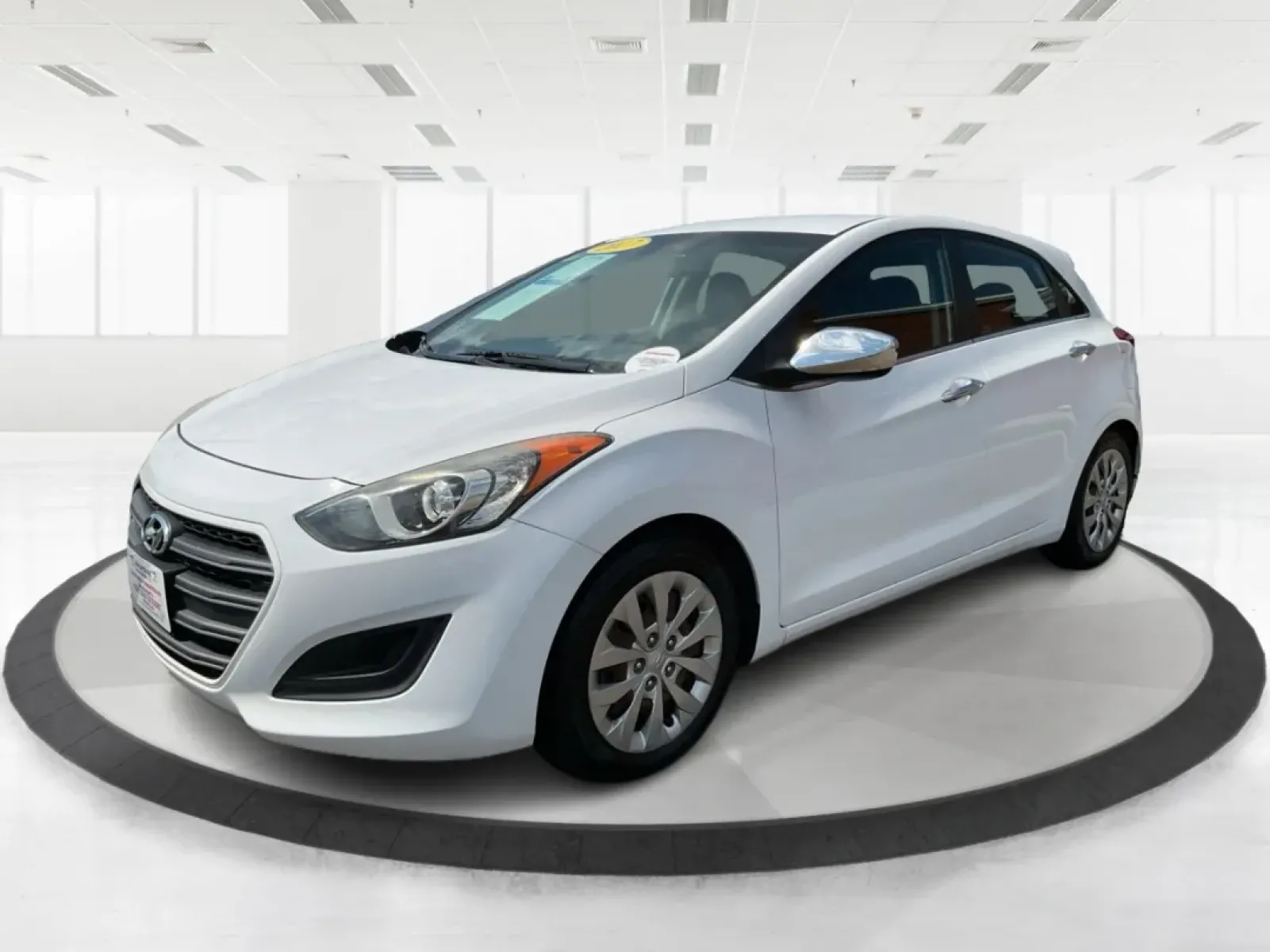 2017 Hyundai Elantra GT Base (KMHD35LH2HU) with an Other engine, located at 8750 N County Rd 25A, Piqua, OH, 45356, (937) 908-9800, 40.164391, -84.232513 - **Discover the Perfect Commuter or Family Vehicle at Advantage Car and Credit - Piqua**<br /> <br /> Are you searching for a reliable vehicle that caters to your daily commute or weekend family adventures? Look no further than this 2017 Hyundai Elantra GT, now available for purchase at Advantage Car - Photo#8