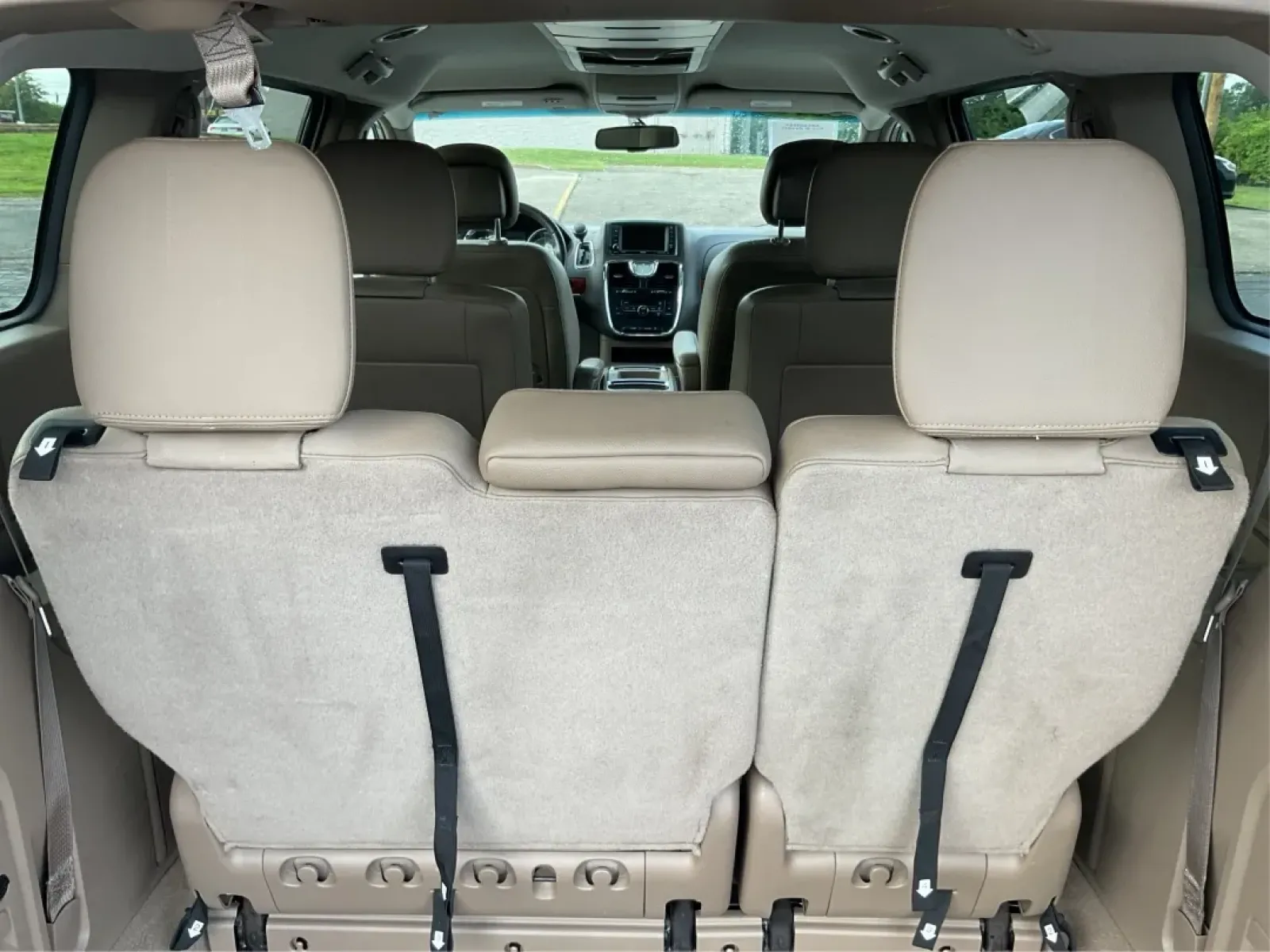 2016 Chrysler Town and Country PV (2C4RC1BG4GR) with an Other engine, located at 8750 N County Rd 25A, Piqua, OH, 45356, (937) 908-9800, 40.164391, -84.232513 - **Elevate Your Family Adventures with the 2016 Chrysler Town and Country at Advantage Car and Credit - Piqua!**<br /> <br /> Are you looking for the perfect vehicle to accommodate your growing family or enhance your daily commute? Look no further than the 2016 Chrysler Town and Country, availabl - Photo#12