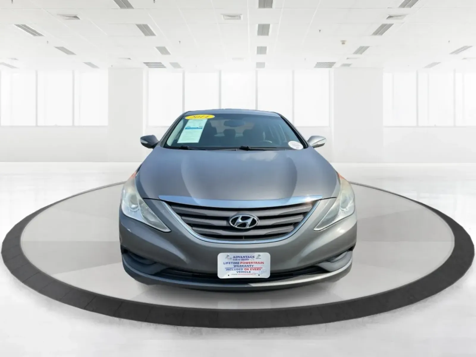 2014 Hyundai Sonata GLS (5NPEB4AC0EH) with an 2.4L I-4 gasoline direct injection engine, located at 8750 N County Rd 25A, Piqua, OH, 45356, (937) 908-9800, 40.164391, -84.232513 - Looking for a reliable sedan that seamlessly blends comfort, efficiency, and style? Look no further than this 2014 Hyundai Sonata GLS, perfect for families, daily commuters, or anyone who appreciates a smooth ride. At Advantage Car and Credit - Piqua, located at 8750 N County Rd 25A in beautiful Piq - Photo#7
