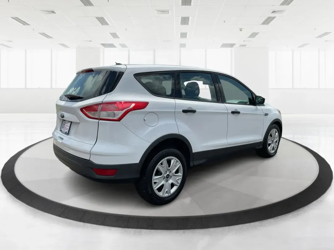 2015 Ford Escape S (1FMCU0F71FU) with an Duratec 2.5L I-4 DOHC engine, located at 880 E. National Road, Vandalia, OH, 45377, (937) 908-9800, 39.891918, -84.183594 - **Adventure Awaits with the 2015 Ford Escape! Perfect for Family Outings and Daily Commutes!**<br /> <br /> Are you looking for a versatile vehicle that seamlessly fits into your active lifestyle? The 2015 Ford Escape is the ideal SUV for growing families, weekend adventurers, or anyone who needs a - Photo#2