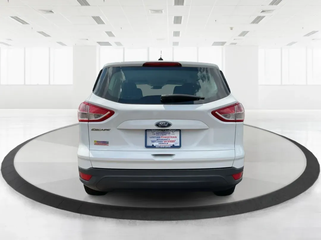2015 Ford Escape S (1FMCU0F71FU) with an Duratec 2.5L I-4 DOHC engine, located at 880 E. National Road, Vandalia, OH, 45377, (937) 908-9800, 39.891918, -84.183594 - **Adventure Awaits with the 2015 Ford Escape! Perfect for Family Outings and Daily Commutes!**<br /> <br /> Are you looking for a versatile vehicle that seamlessly fits into your active lifestyle? The 2015 Ford Escape is the ideal SUV for growing families, weekend adventurers, or anyone who needs a - Photo#3