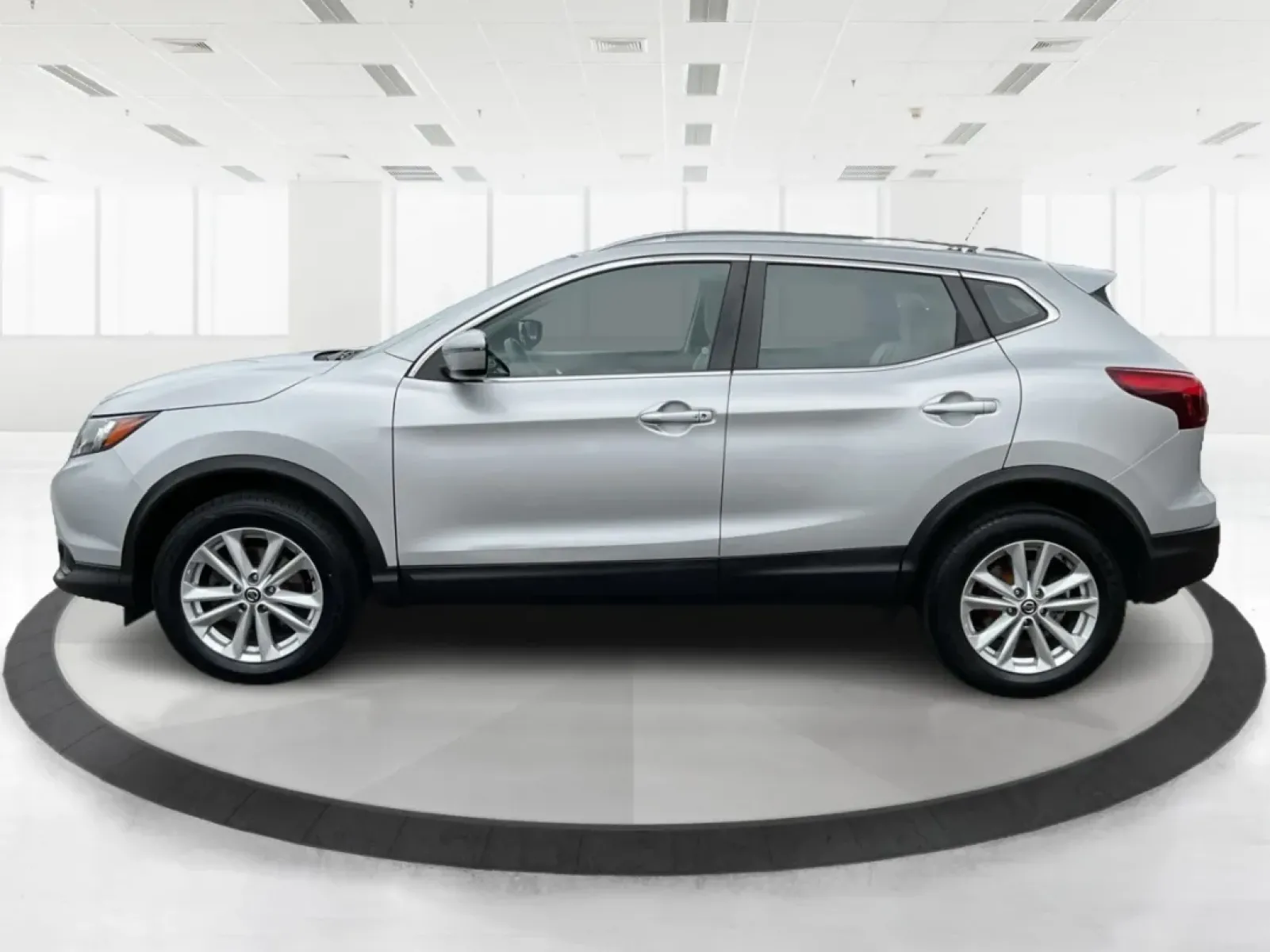 2019 Nissan Rogue SV (JN1BJ1CR3KW) with an 2L I-4 gasoline direct injection engine, located at 1951 S Dayton Lakeview Rd., New Carlisle, OH, 45344, (937) 908-9800, 39.890999, -84.050255 - Imagine hitting the open road, the wind in your hair, as you embark on spontaneous weekend adventures or daily commutes-this is the lifestyle that the 2019 Nissan Rogue SV embodies. With its versatile SUV design and impressive features, this vehicle is perfect for anyone looking to elevate their dri - Photo#5