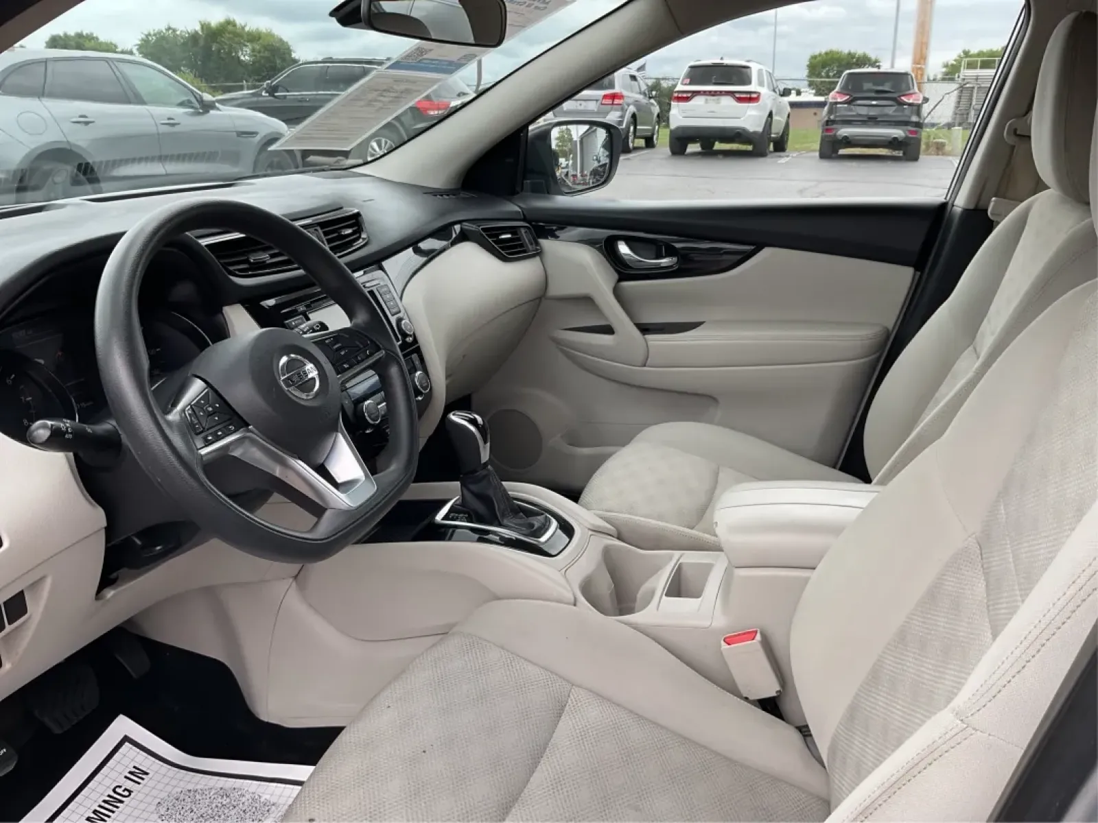 2019 Nissan Rogue SV (JN1BJ1CR3KW) with an 2L I-4 gasoline direct injection engine, located at 1951 S Dayton Lakeview Rd., New Carlisle, OH, 45344, (937) 908-9800, 39.890999, -84.050255 - Imagine hitting the open road, the wind in your hair, as you embark on spontaneous weekend adventures or daily commutes-this is the lifestyle that the 2019 Nissan Rogue SV embodies. With its versatile SUV design and impressive features, this vehicle is perfect for anyone looking to elevate their dri - Photo#9