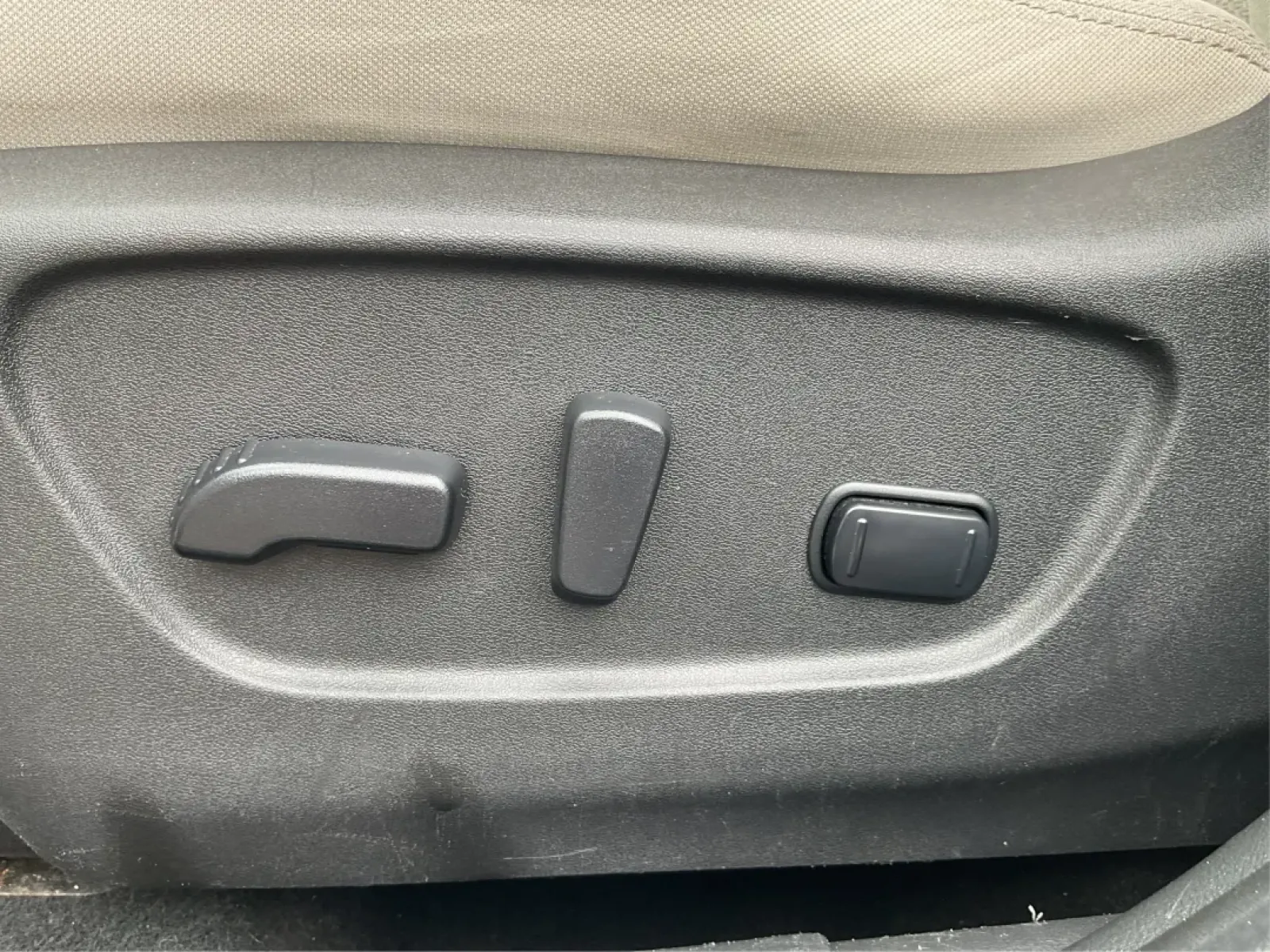 2019 Nissan Rogue SV (JN1BJ1CR3KW) with an 2L I-4 gasoline direct injection engine, located at 1951 S Dayton Lakeview Rd., New Carlisle, OH, 45344, (937) 908-9800, 39.890999, -84.050255 - Imagine hitting the open road, the wind in your hair, as you embark on spontaneous weekend adventures or daily commutes-this is the lifestyle that the 2019 Nissan Rogue SV embodies. With its versatile SUV design and impressive features, this vehicle is perfect for anyone looking to elevate their dri - Photo#17