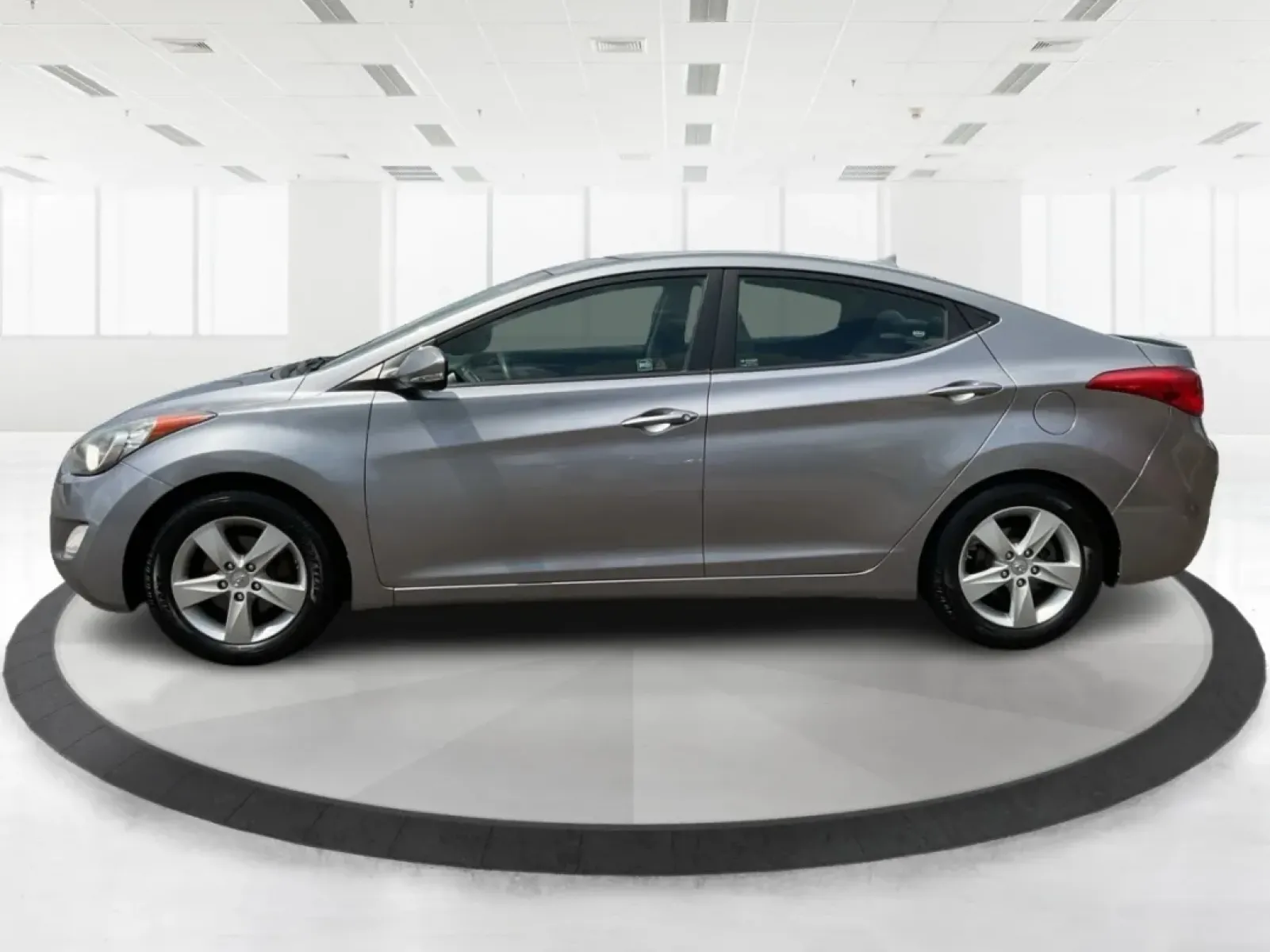 2012 Hyundai Elantra GLS (Ulsan Plant) (KMHDH4AE1CU) with an 1.8L I-4 DOHC engine, located at 1184 Kauffman Ave, Fairborn, OH, 45324, (937) 908-9800, 39.807072, -84.030914 - **Drive Your Dreams with the 2012 Hyundai Elantra GLS: Perfect for Everyday Adventures!**<br /> <br /> Are you ready to elevate your daily commute or family outings with a vehicle that balances comfort, efficiency, and style? The 2012 Hyundai Elantra GLS is the perfect choice for budget-conscious bu - Photo#5
