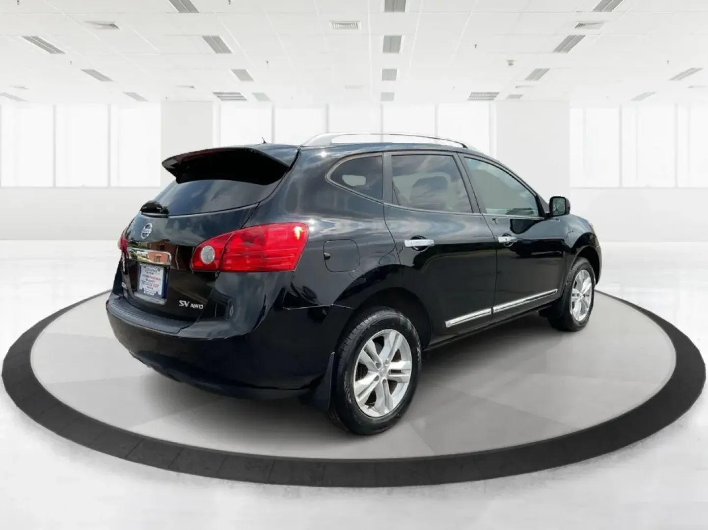 2013 Nissan Rogue SV (JN8AS5MV2DW) with an 2.5L I-4 DOHC engine, located at 1230 East Main St, Xenia, OH, 45385, (937) 908-9800, 39.688026, -83.910172 - **Experience Adventure with This 2013 Nissan Rogue SV at Advantage Car and Credit - Piqua!**<br /> <br /> Are you ready to embark on your next road trip or tackle your daily commute with confidence? The 2013 Nissan Rogue SV is perfect for budget-conscious buyers and growing families alike, offering - Photo#2