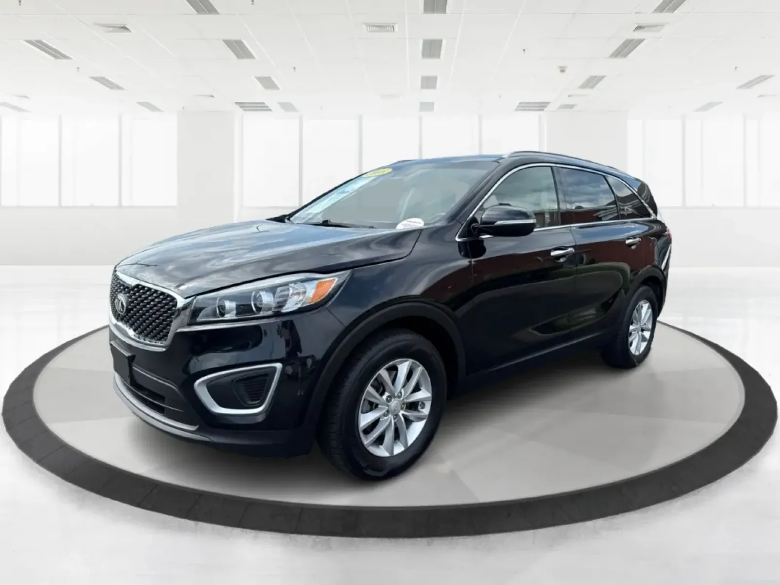 2018 Kia Sorento 2.4L LX (5XYPG4A32JG) with an 2.4L I-4 gasoline direct injection engine, located at 8750 N County Rd 25A, Piqua, OH, 45356, (937) 908-9800, 40.164391, -84.232513 - **Discover the Perfect Family Adventure with the 2018 Kia Sorento at Advantage Car and Credit - Piqua**<br /> <br /> Are you searching for a reliable SUV that seamlessly fits your family's active lifestyle? Look no further! The 2018 Kia Sorento, available now at Advantage Car and Credit in Piqua, OH - Photo#8