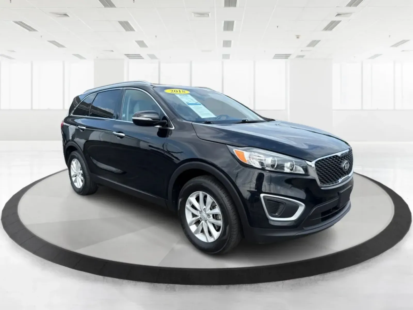 2018 Kia Sorento 2.4L LX (5XYPG4A32JG) with an 2.4L I-4 gasoline direct injection engine, located at 8750 N County Rd 25A, Piqua, OH, 45356, (937) 908-9800, 40.164391, -84.232513 - **Discover the Perfect Family Adventure with the 2018 Kia Sorento at Advantage Car and Credit - Piqua**<br /> <br /> Are you searching for a reliable SUV that seamlessly fits your family's active lifestyle? Look no further! The 2018 Kia Sorento, available now at Advantage Car and Credit in Piqua, OH - Photo#0