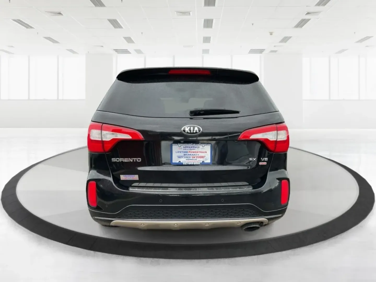 2014 Kia Sorento SX V6 AWD (5XYKWDA72EG) with an 3.3L V6 DOHC 24V engine, 6-Speed Automatic transmission, located at 1184 Kauffman Ave, Fairborn, OH, 45324, (937) 908-9800, 39.807072, -84.030914 - Are you ready to elevate your driving experience and embark on new adventures? Look no further than this stunning 2014 Kia Sorento SX V6 AWD, a robust SUV that's perfect for growing families, weekend explorers, and daily commuters alike. With its impressive blend of comfort, capability, and advanced - Photo#3