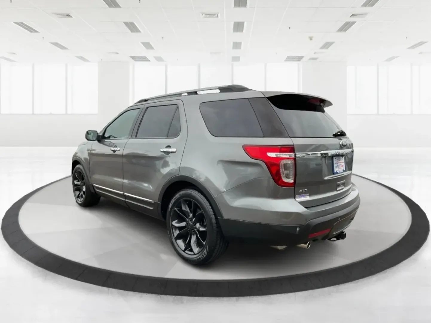 2011 Ford Explorer XLT (1FMHK8D86BG) with an 3.5L V-6 DOHC engine, located at 8750 N County Rd 25A, Piqua, OH, 45356, (937) 908-9800, 40.164391, -84.232513 - **Adventure Awaits: Discover the 2011 Ford Explorer XLT at Advantage Car and Credit Your Local Buy Here Pay Here Dealer!**<br /> <br /> Are you ready to elevate your family adventures or weekend getaways? Look no further than the 2011 Ford Explorer XLT, available now at Advantage Car and Credit in - Photo#4