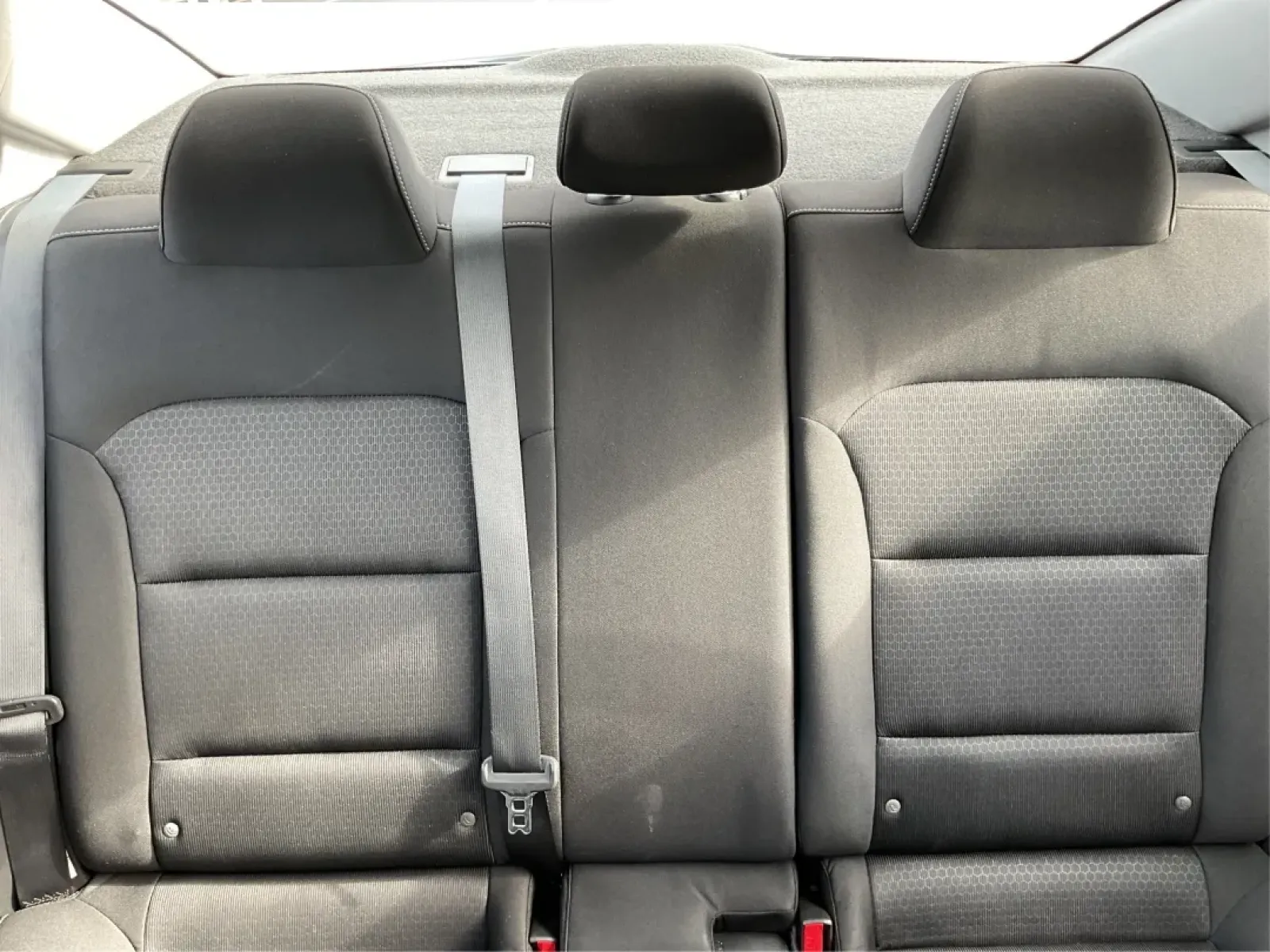 2018 Hyundai Elantra Value Edition (KMHD84LF2JU) with an Nu 2L I-4 DOHC engine, located at 4508 South Dixie Dr, Moraine, OH, 45439, (937) 908-9800, 39.689976, -84.218452 - Get ready to elevate your daily commute or weekend adventures with the stunning 2018 Hyundai Elantra Value Edition, available now at Advantage Car and Credit in Moraine, OH! Ideal for budget-conscious buyers seeking reliability and style, this sedan stands out with its sleek Black Diamond exterior a - Photo#14