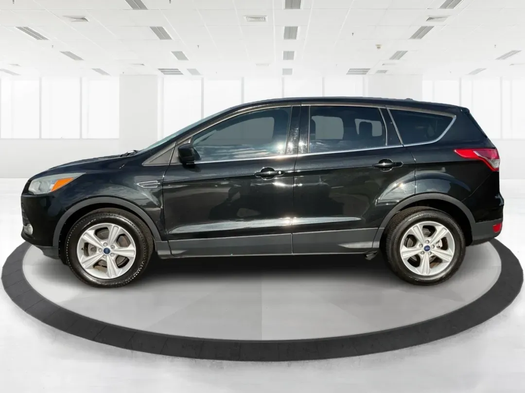 2015 Ford Escape SE (1FMCU0G76FU) with an Other engine, located at 1099 N County Rd 25A , Troy, OH, 45373, (937) 908-9800, 40.057079, -84.212883 - **Discover the Ultimate Family Adventure Vehicle: 2015 Ford Escape SE at Advantage Car and Credit - Piqua**<br /> <br /> Are you ready to elevate your family road trips or weekend adventures? The 2015 Ford Escape SE offers the perfect blend of style, comfort, and utility to meet the demands of an ac - Photo#5