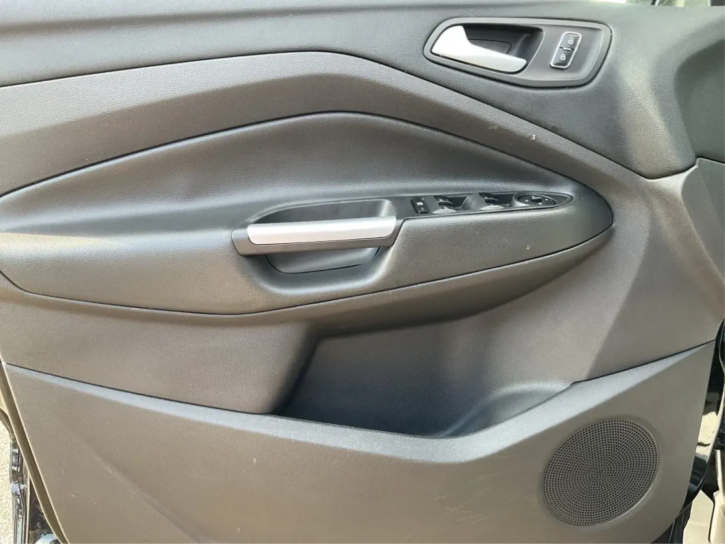 2015 Ford Escape SE (1FMCU0G76FU) with an Other engine, located at 1099 N County Rd 25A , Troy, OH, 45373, (937) 908-9800, 40.057079, -84.212883 - **Discover the Ultimate Family Adventure Vehicle: 2015 Ford Escape SE at Advantage Car and Credit - Piqua**<br /> <br /> Are you ready to elevate your family road trips or weekend adventures? The 2015 Ford Escape SE offers the perfect blend of style, comfort, and utility to meet the demands of an ac - Photo#19