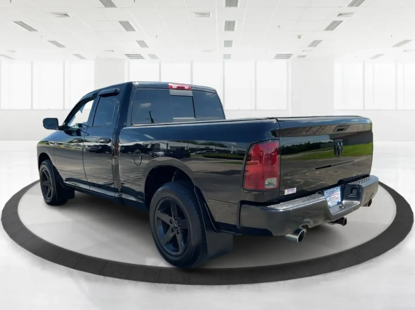 2012 Ram 1500 Sport Quad Cab 4WD (1C6RD7HT2CS) with an 5.7L V8 OHV 16V engine, 6-Speed Automatic transmission, located at 1230 East Main St, Xenia, OH, 45385, (937) 908-9800, 39.688026, -83.910172 - **Adventure Awaits: Discover the 2012 Ram 1500 Sport Quad Cab 4WD at Advantage Car and Credit in Xenia, OH!**<br /> <br /> Are you ready to elevate your lifestyle with a vehicle that can handle your adventurous spirit? Whether you're tackling weekend getaways, handling family trips, or just commutin - Photo#4