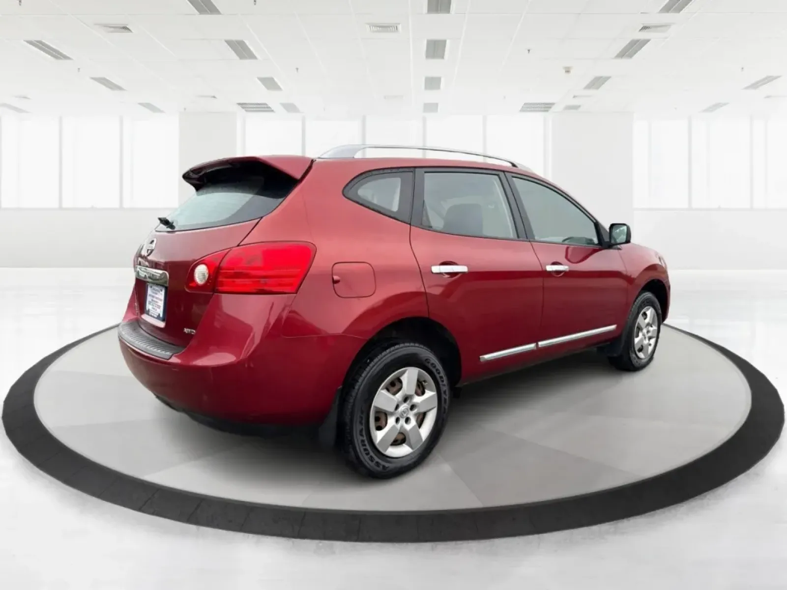 2015 Nissan Rogue S (JN8AS5MVXFW) with an 2.5L I-4 DOHC engine, located at 1099 N County Rd 25A , Troy, OH, 45373, (937) 908-9800, 40.057079, -84.212883 - **Elevate Your Adventures with the 2015 Nissan Rogue at Advantage Car and Credit - Troy!**<br /> <br /> Are you ready to upgrade your family road trips or daily commutes with a dependable and stylish SUV? The 2015 Nissan Rogue in Cayenne Red is here to make every journey enjoyable and comfortable. W - Photo#2