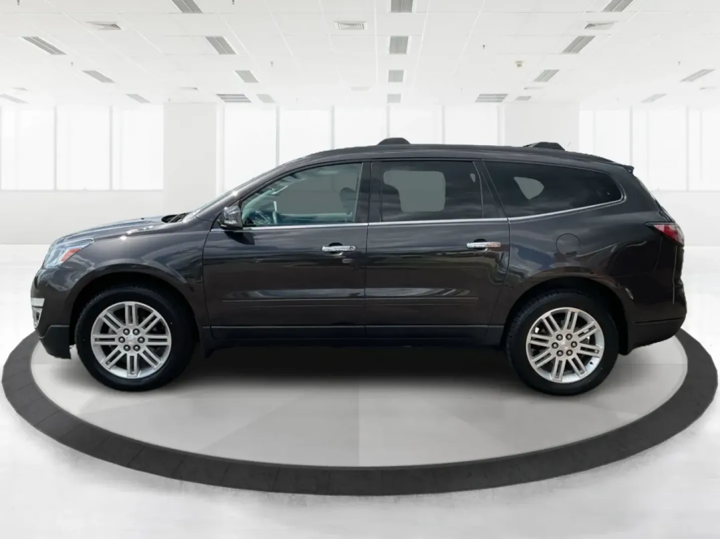 2015 Chevrolet Traverse 1LT (1GNKVGKD5FJ) with an 3.6L V-6 gasoline direct injection engine, located at 1951 S Dayton Lakeview Rd., New Carlisle, OH, 45344, (937) 908-9800, 39.890999, -84.050255 - ### 2015 Chevrolet Traverse 1LT: Your Family's Adventure Ready Vehicle!<br /> <br /> Are you ready to elevate your family adventures or tackle daily commutes with ease? The 2015 Chevrolet Traverse 1LT is here to meet all your needs! This spacious and versatile SUV is perfect for growing families, id - Photo#5