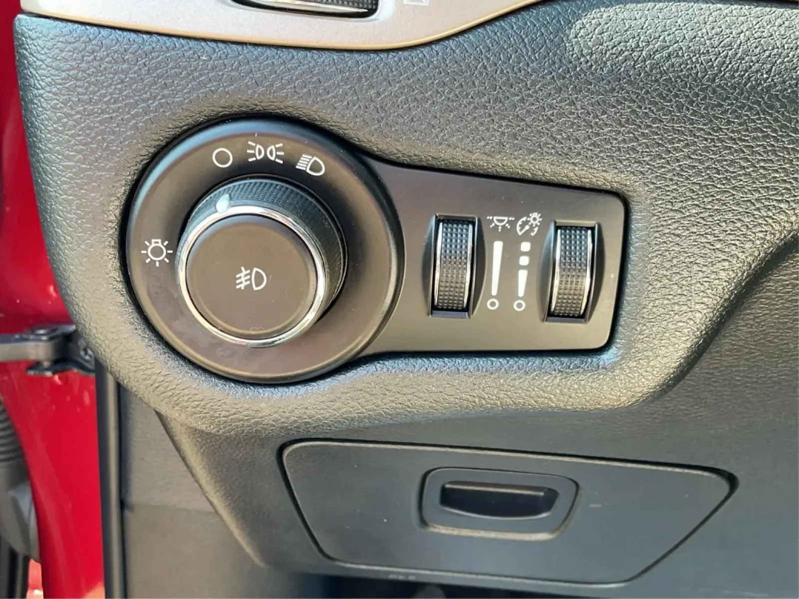 2014 Jeep Cherokee Latitude (1C4PJMCS0EW) with an Other engine, located at 1951 S Dayton Lakeview Rd., New Carlisle, OH, 45344, (937) 908-9800, 39.890999, -84.050255 - Embrace adventure and comfort with this 2014 Jeep Cherokee Latitude, perfect for families, outdoor enthusiasts, or anyone looking to elevate their daily commute. With its blend of robust capability and stylish design, this crossover is an ideal companion for weekend getaways or daily drives around N - Photo#17