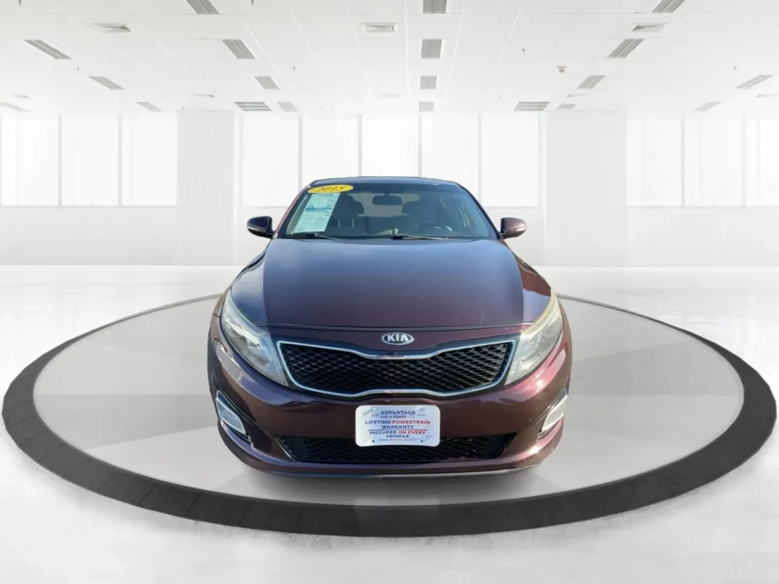 2015 Kia Optima LX (5XXGM4A72FG) with an Theta II 2.4L I-4 gasoline direct injection engine, located at 401 Woodman Dr, Riverside, OH, 45431, (937) 908-9800, 39.760899, -84.123421 - **Discover the Perfect Blend of Comfort and Reliability with This 2015 Kia Optima LX Ideal for Your Daily Commute or Family Road Trips!**<br /> <br /> Are you ready to elevate your driving experience? The 2015 Kia Optima LX, available at Advantage Car and Credit in Fairborn, OH, is the answer to yo - Photo#7
