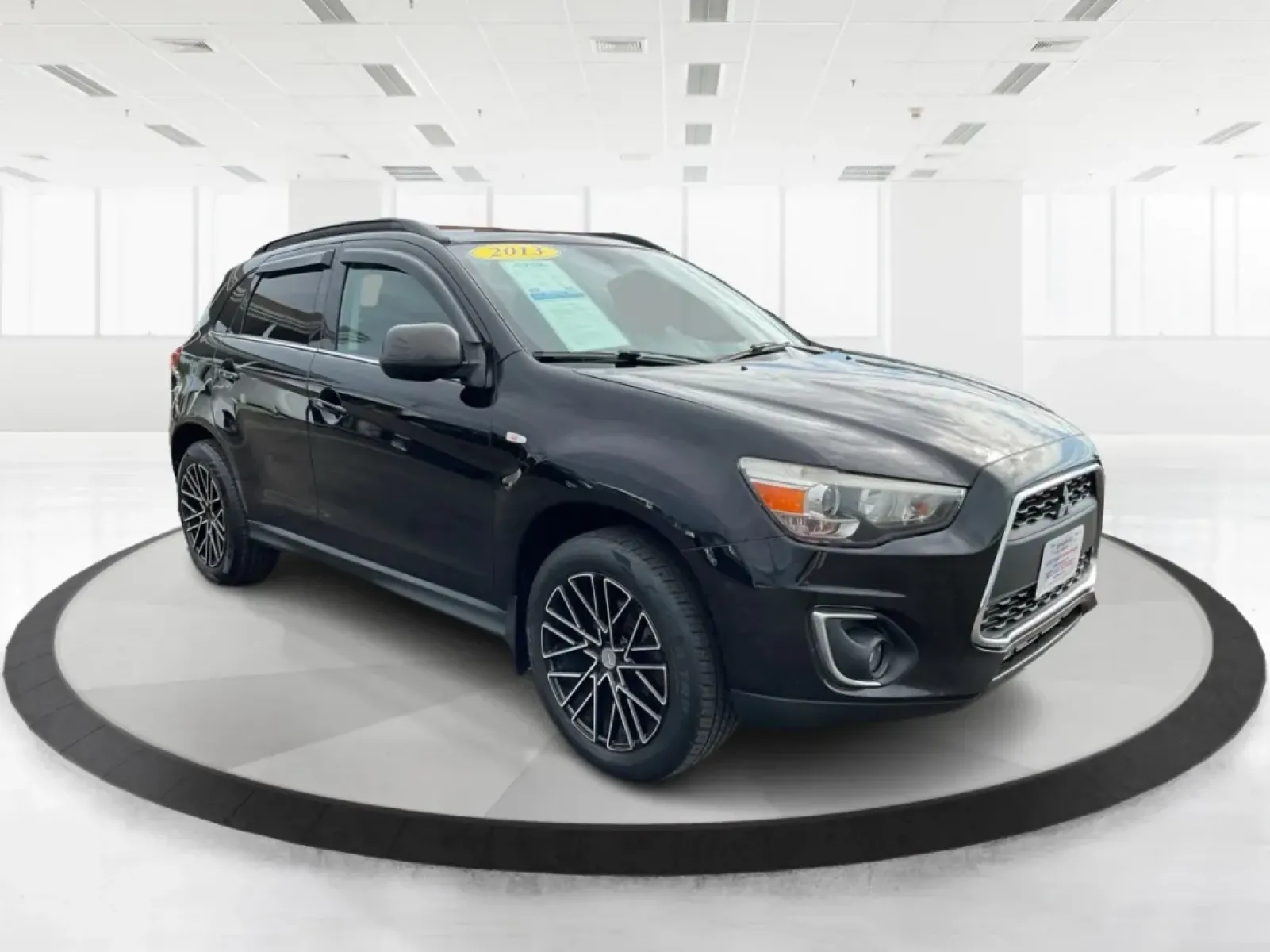 2013 Mitsubishi Outlander SE (4A4AR4AU8DE) with an 2L I-4 DOHC engine, located at 880 E. National Road, Vandalia, OH, 45377, (937) 908-9800, 39.891918, -84.183594 - **Discover the Ideal Adventure Companion: 2013 Mitsubishi Outlander SE at Advantage Car and Credit - Vandalia**<br /> <br /> Are you ready for your next family road trip or weekend adventure? The 2013 Mitsubishi Outlander SE is the perfect SUV for those who crave flexibility and comfort without sacr - Photo#0