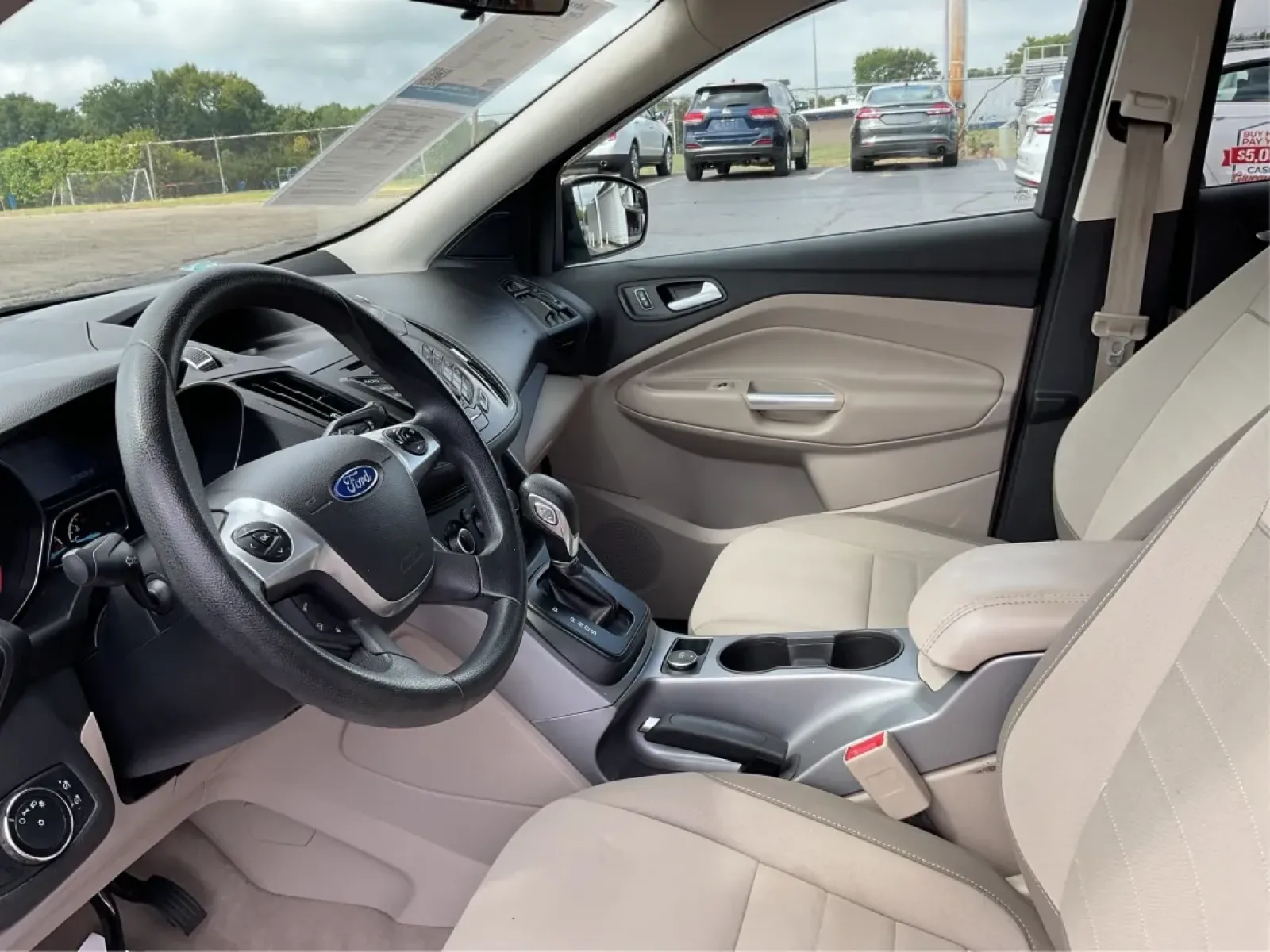 2015 Ford Escape SE (1FMCU9G93FU) with an Other engine, located at 1951 S Dayton Lakeview Rd., New Carlisle, OH, 45344, (937) 908-9800, 39.890999, -84.050255 - Discover the perfect blend of style, functionality, and reliability with this stunning 2015 Ford Escape SE, now available at Advantage Car and Credit in New Carlisle, OH. Whether you're a growing family, a daily commuter, or someone who loves weekend adventures, this versatile SUV checks all the box - Photo#9