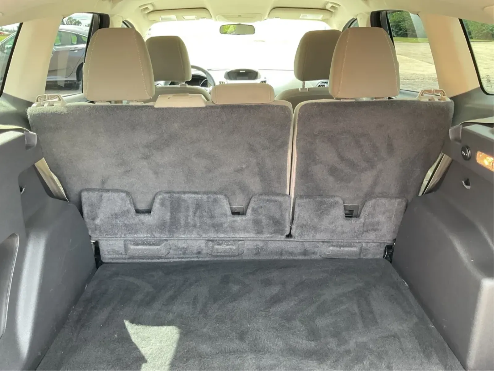 2015 Ford Escape SE (1FMCU9G93FU) with an Other engine, located at 1951 S Dayton Lakeview Rd., New Carlisle, OH, 45344, (937) 908-9800, 39.890999, -84.050255 - Discover the perfect blend of style, functionality, and reliability with this stunning 2015 Ford Escape SE, now available at Advantage Car and Credit in New Carlisle, OH. Whether you're a growing family, a daily commuter, or someone who loves weekend adventures, this versatile SUV checks all the box - Photo#12